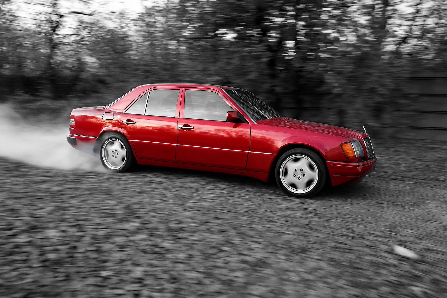 Mercedes-Benz W124 – Iconic Engineering and Design