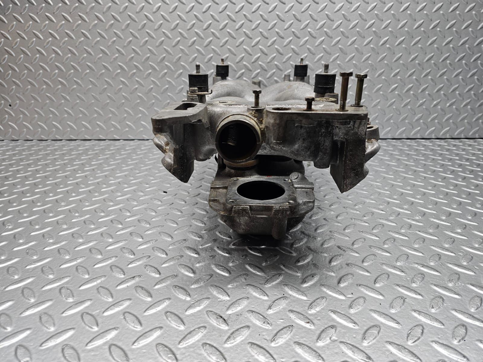 0049 Mercedes-Benz W116 350SE Intake Manifold 1161413501