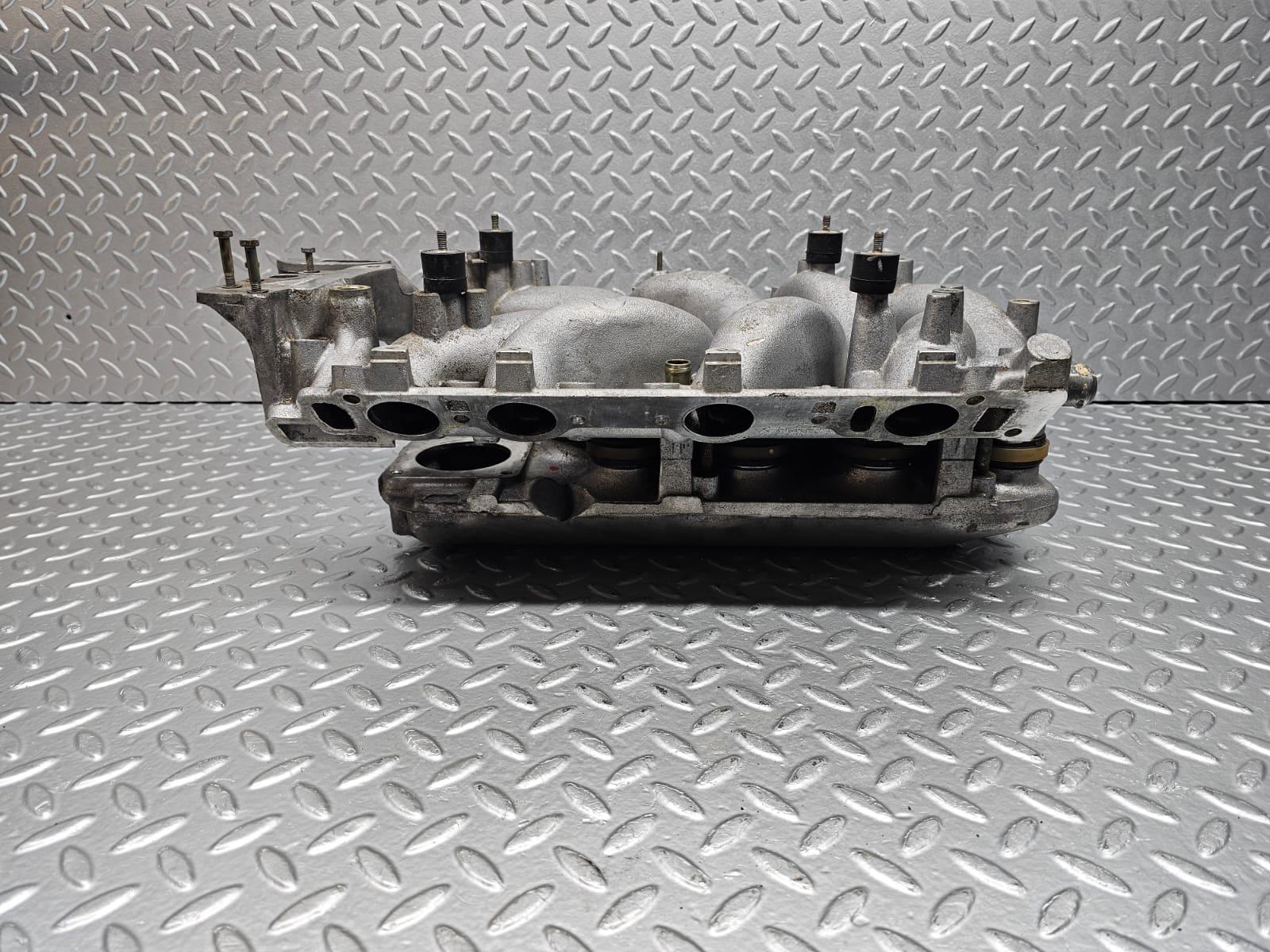 0049 Mercedes-Benz W116 350SE Intake Manifold 1161413501