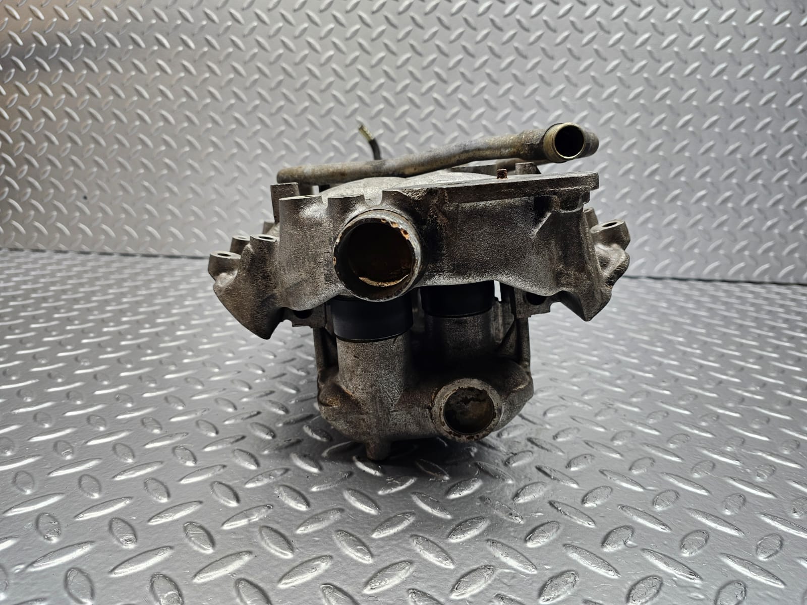 0942 Mercedes-Benz C107 350SLC Coupe Coupe Air Intake Manifold 1161412501