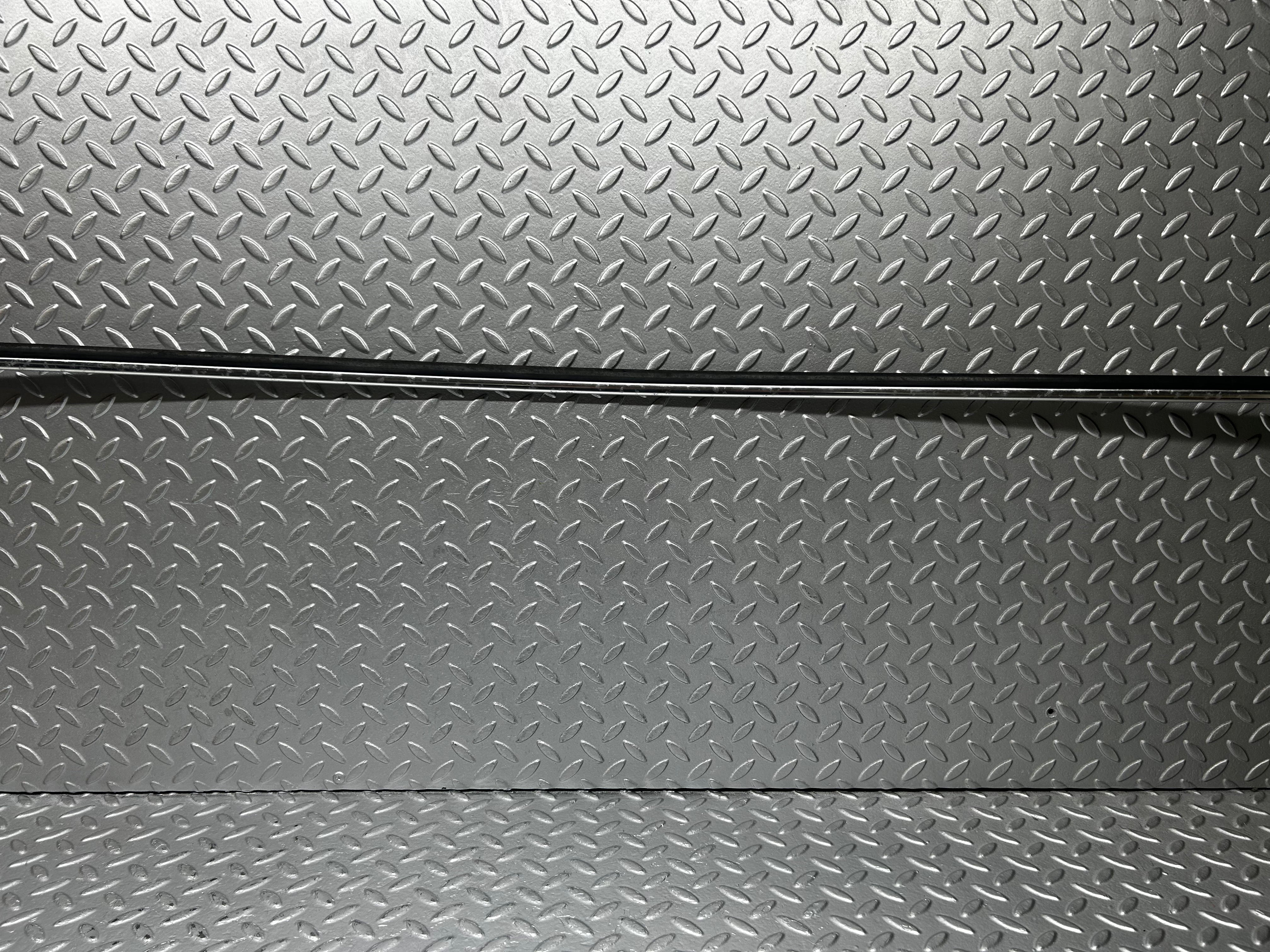 7810 Mercedes-Benz S123 230TE Wagon Roof Chrome Trim Left Side