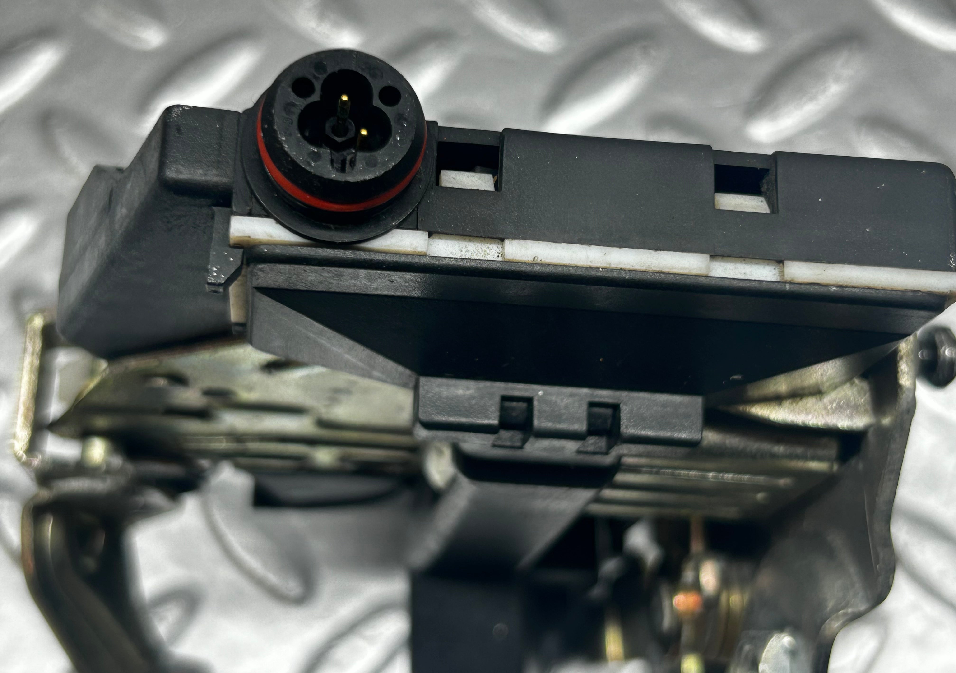 39464 Mercedes-Benz R129 320SL Coupe Right Door Lock Mechanism 1298212651