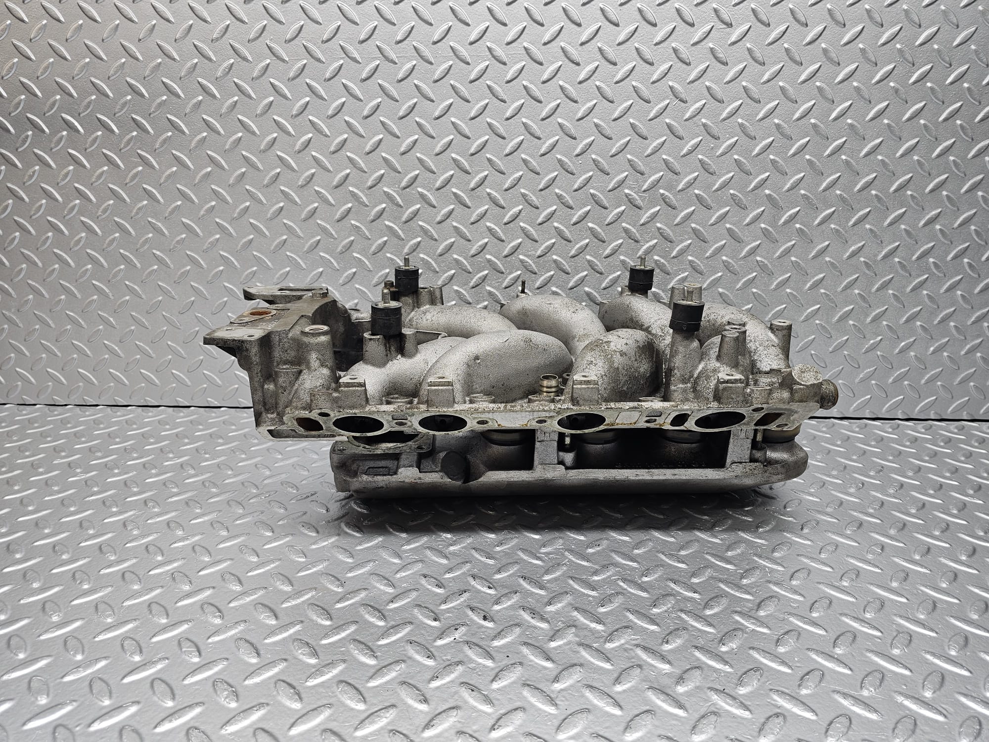 14820 Mercedes-Benz W116 350SE Intake Manifold 1161413501