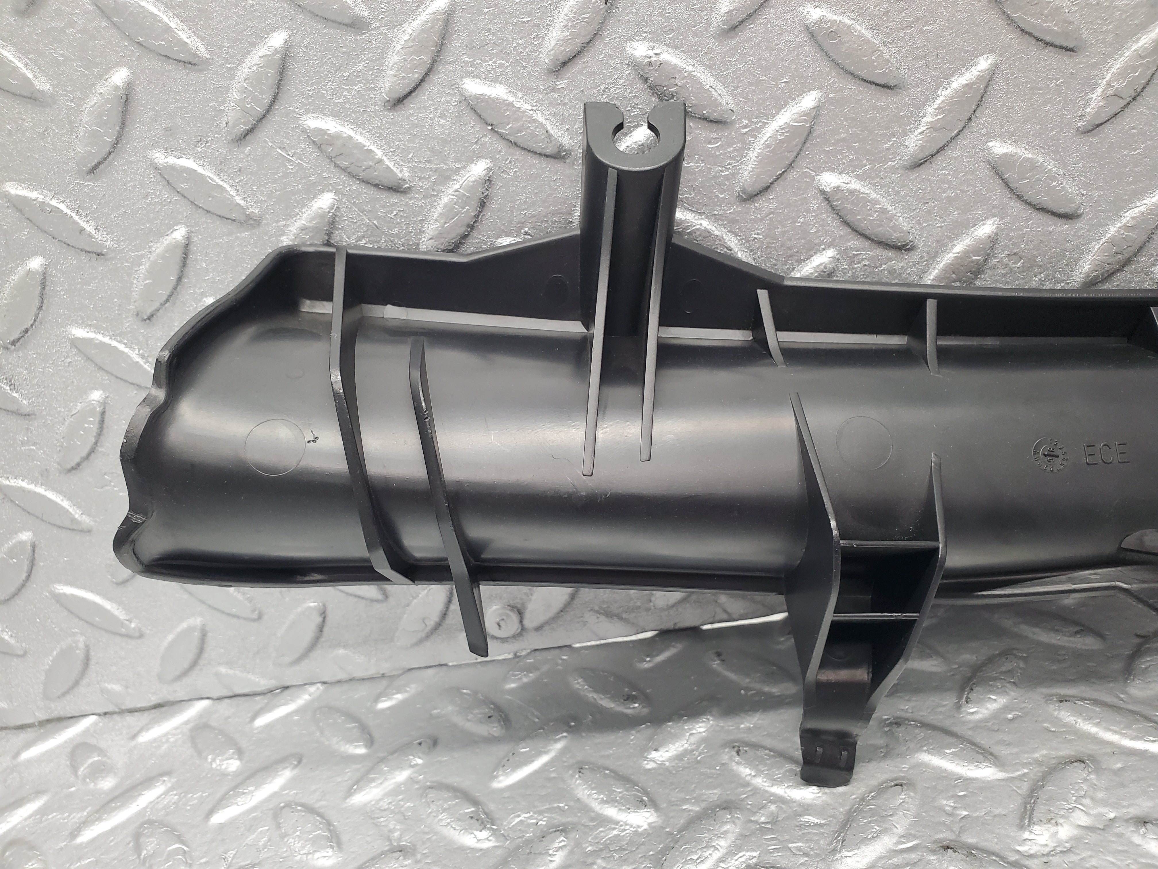 1525 Mercedes-Benz W220 S430 Ledge Border Rear Right 2206950160