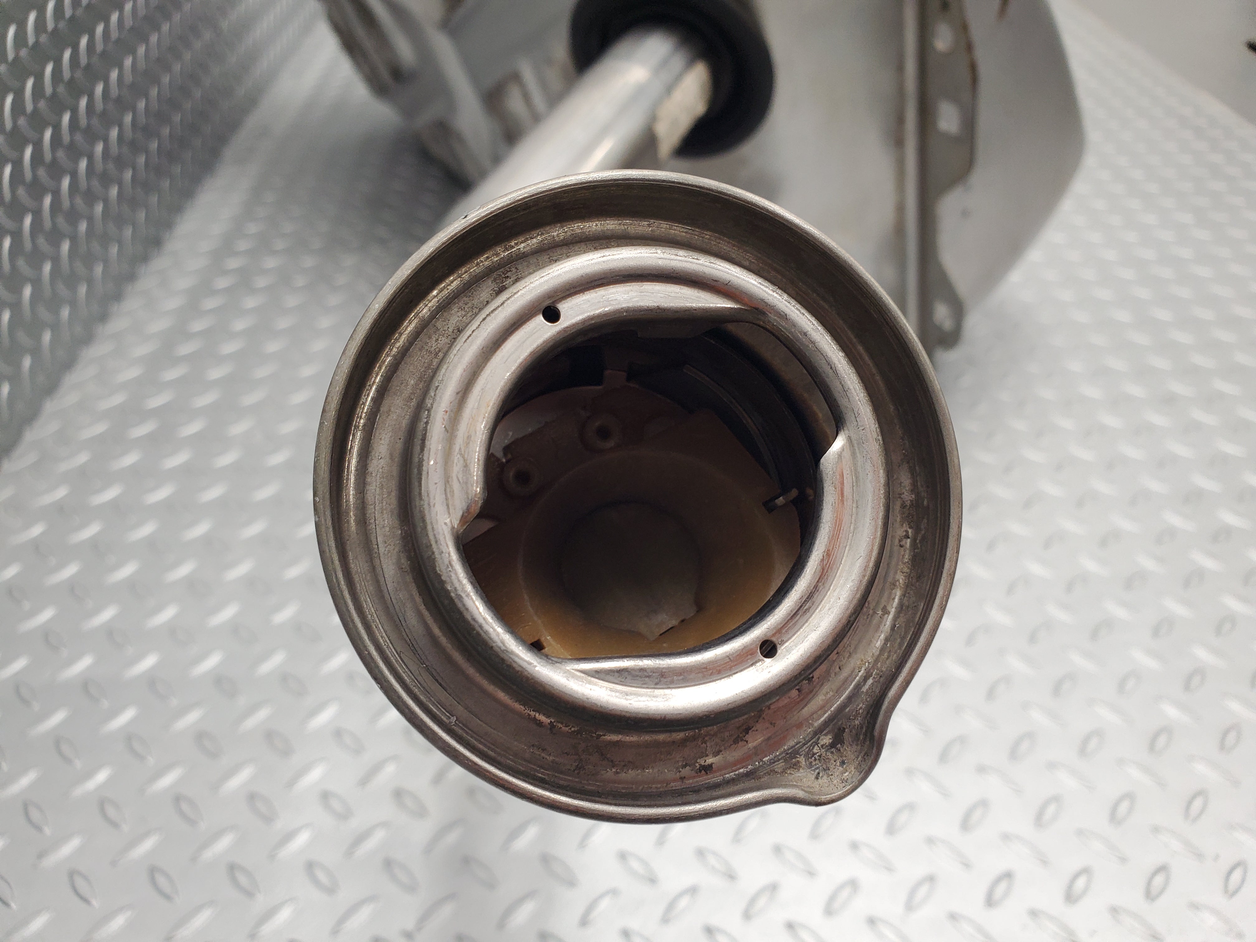 1587 Mercedes-Benz W220 S430 Fuel Tank Petrol 2204700920