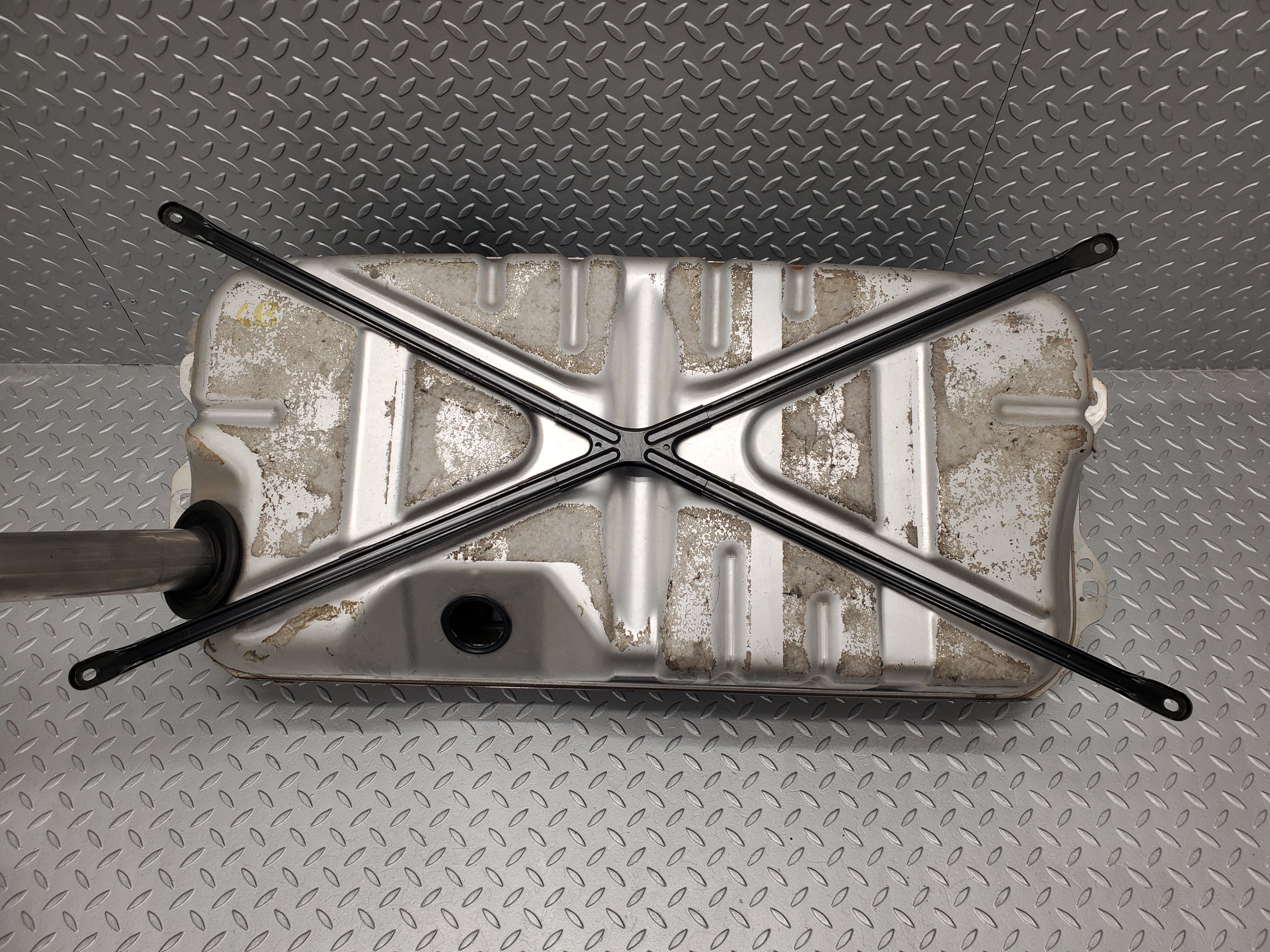 1587 Mercedes-Benz W220 S430 Fuel Tank Petrol 2204700920