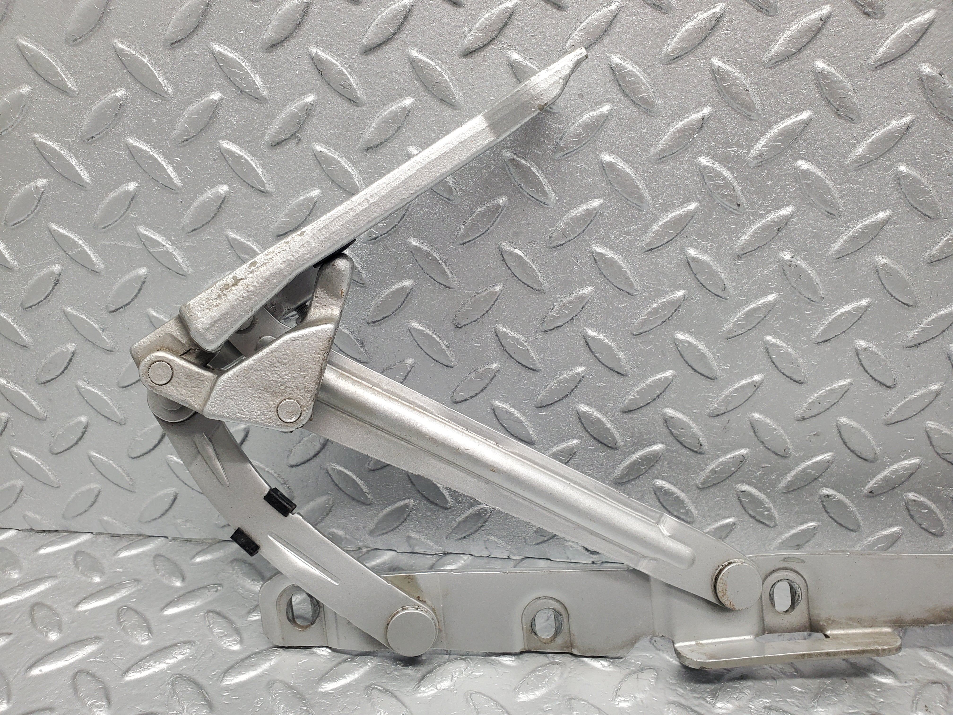 1599 Mercedes-Benz W220 S430 Boot Lid Trunk Hinge Right Side 2207500287