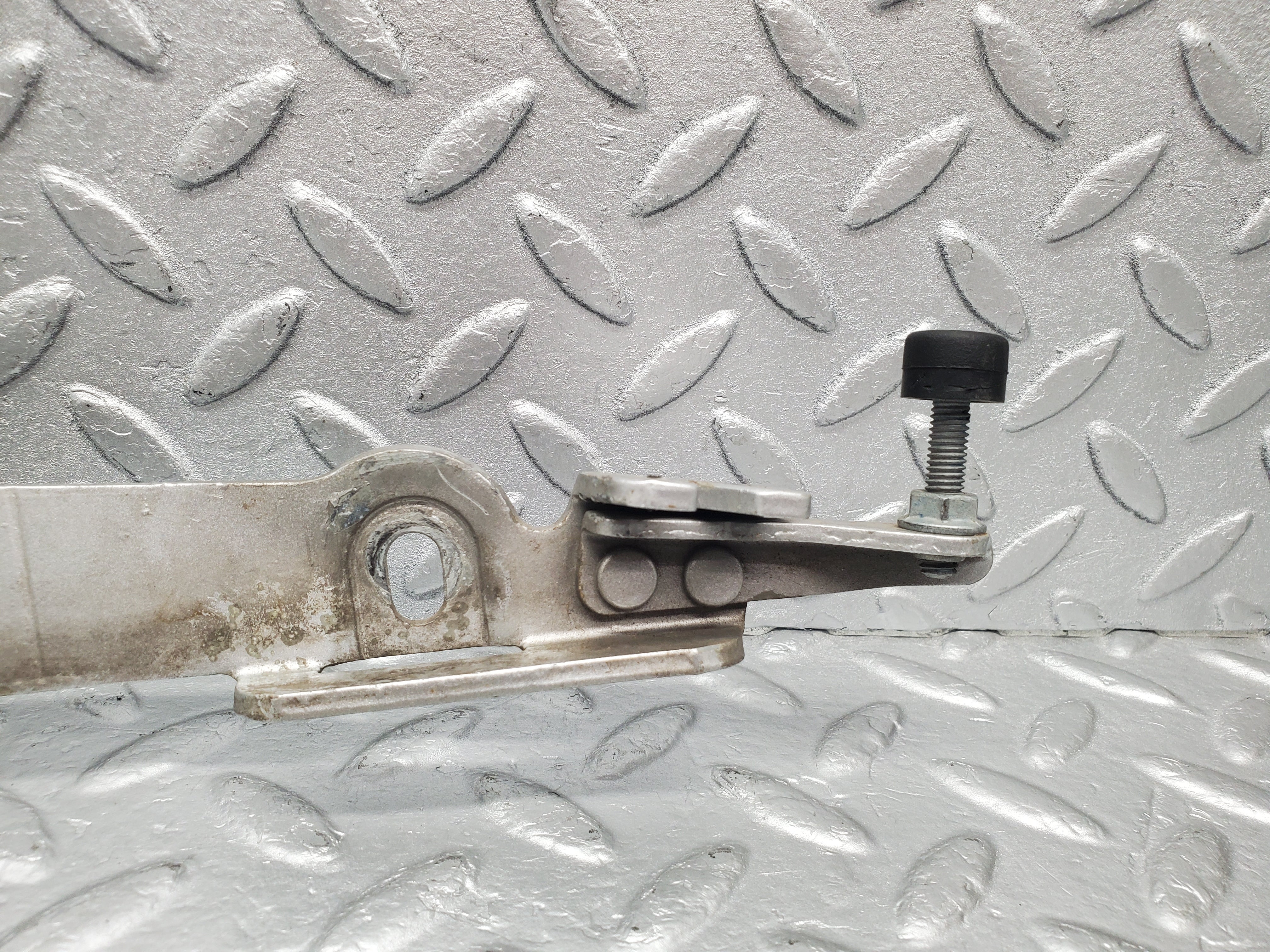 1599 Mercedes-Benz W220 S430 Boot Lid Trunk Hinge Right Side 2207500287