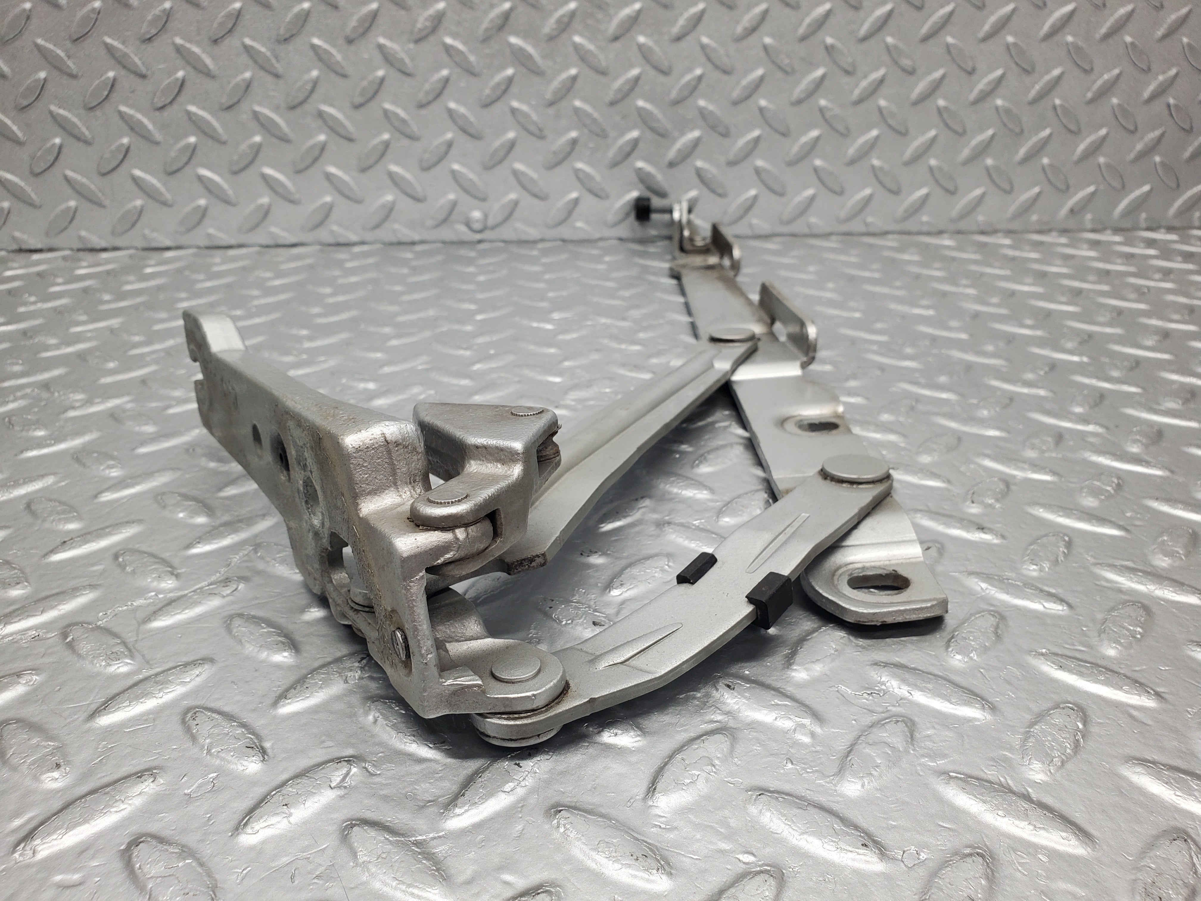 1599 Mercedes-Benz W220 S430 Boot Lid Trunk Hinge Right Side 2207500287