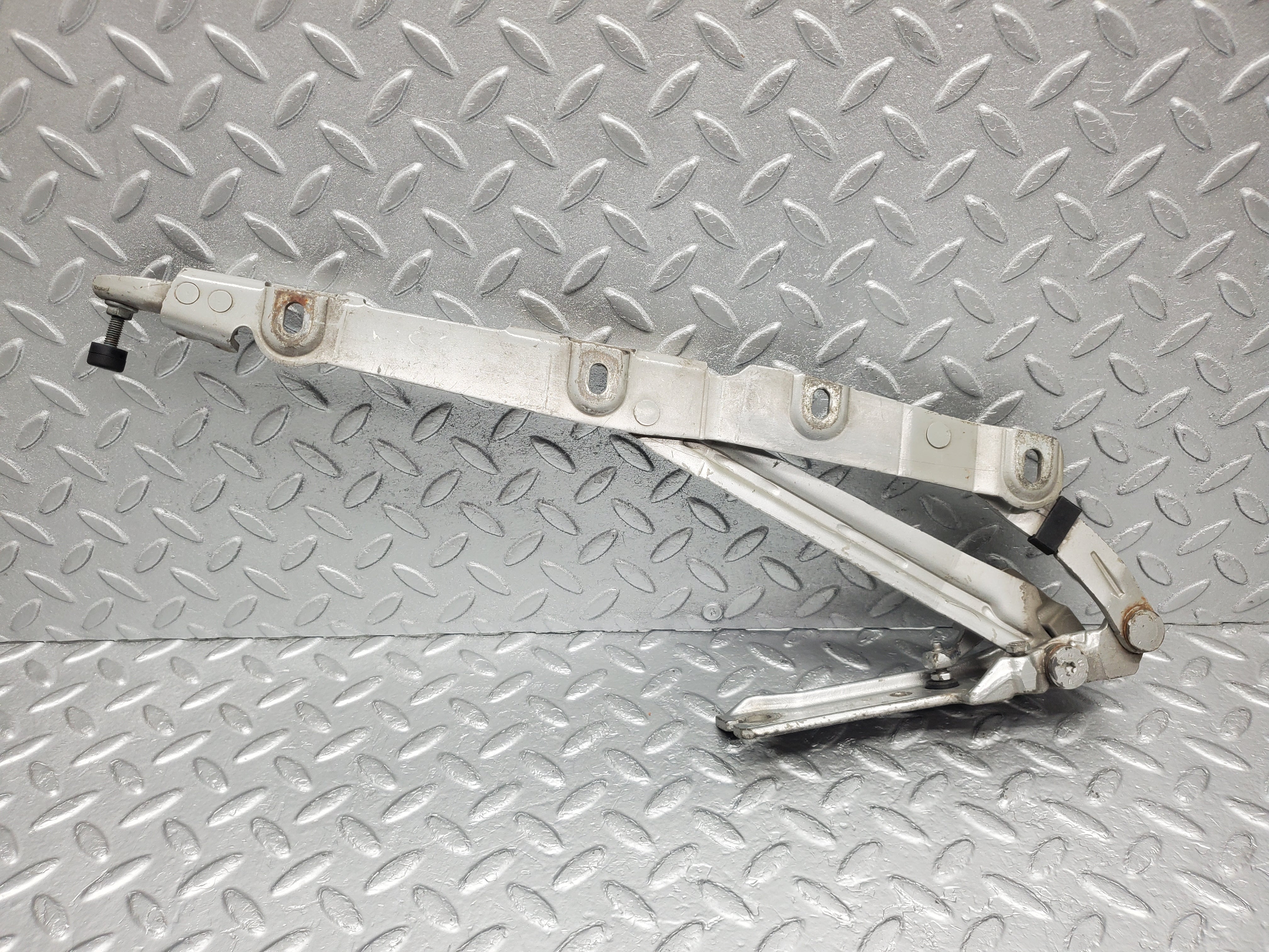 1600 Mercedes-Benz W220 S430 Boot Lid Trunk Hinge Left Side 2207500787