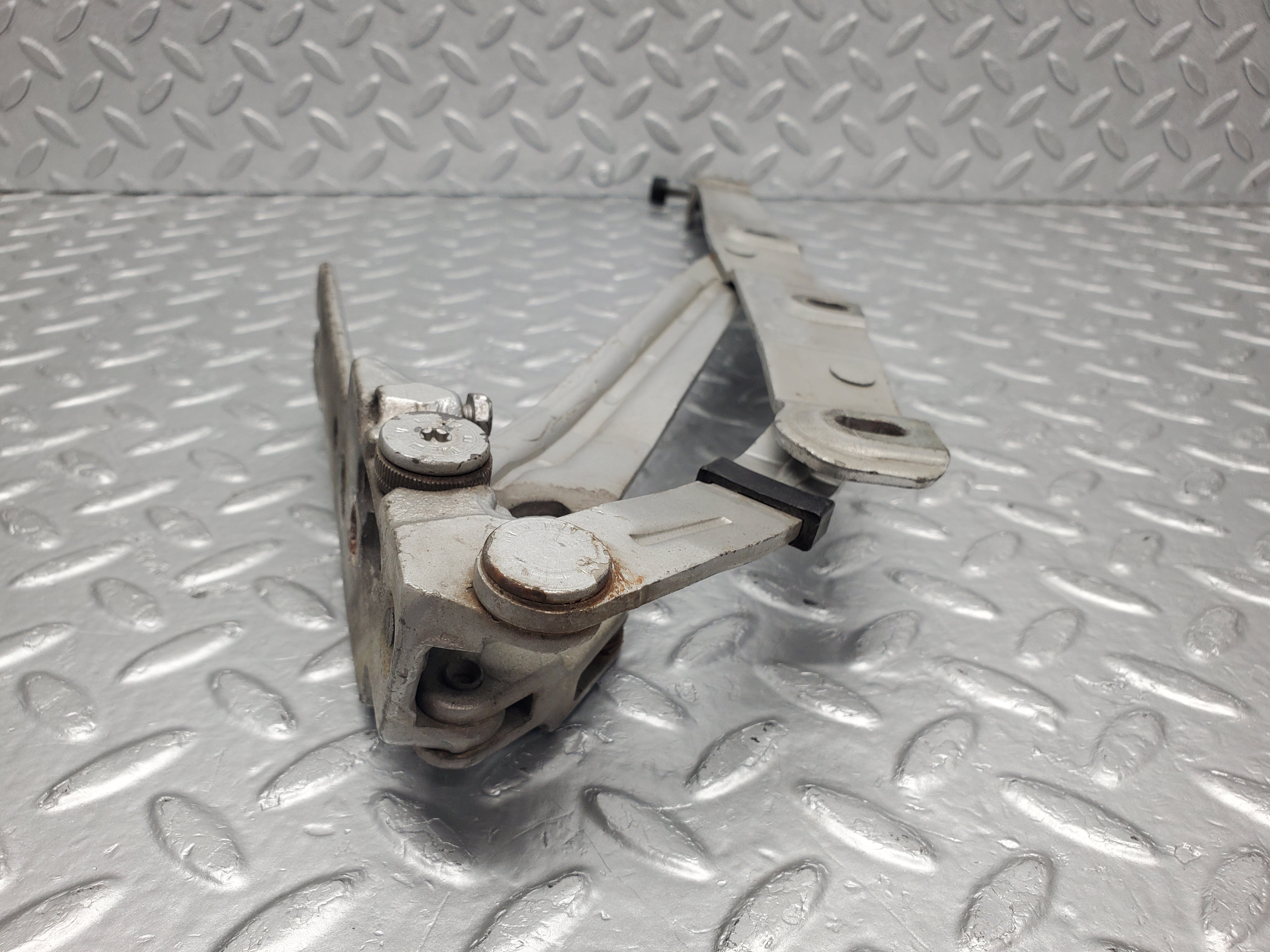 1600 Mercedes-Benz W220 S430 Boot Lid Trunk Hinge Left Side 2207500787