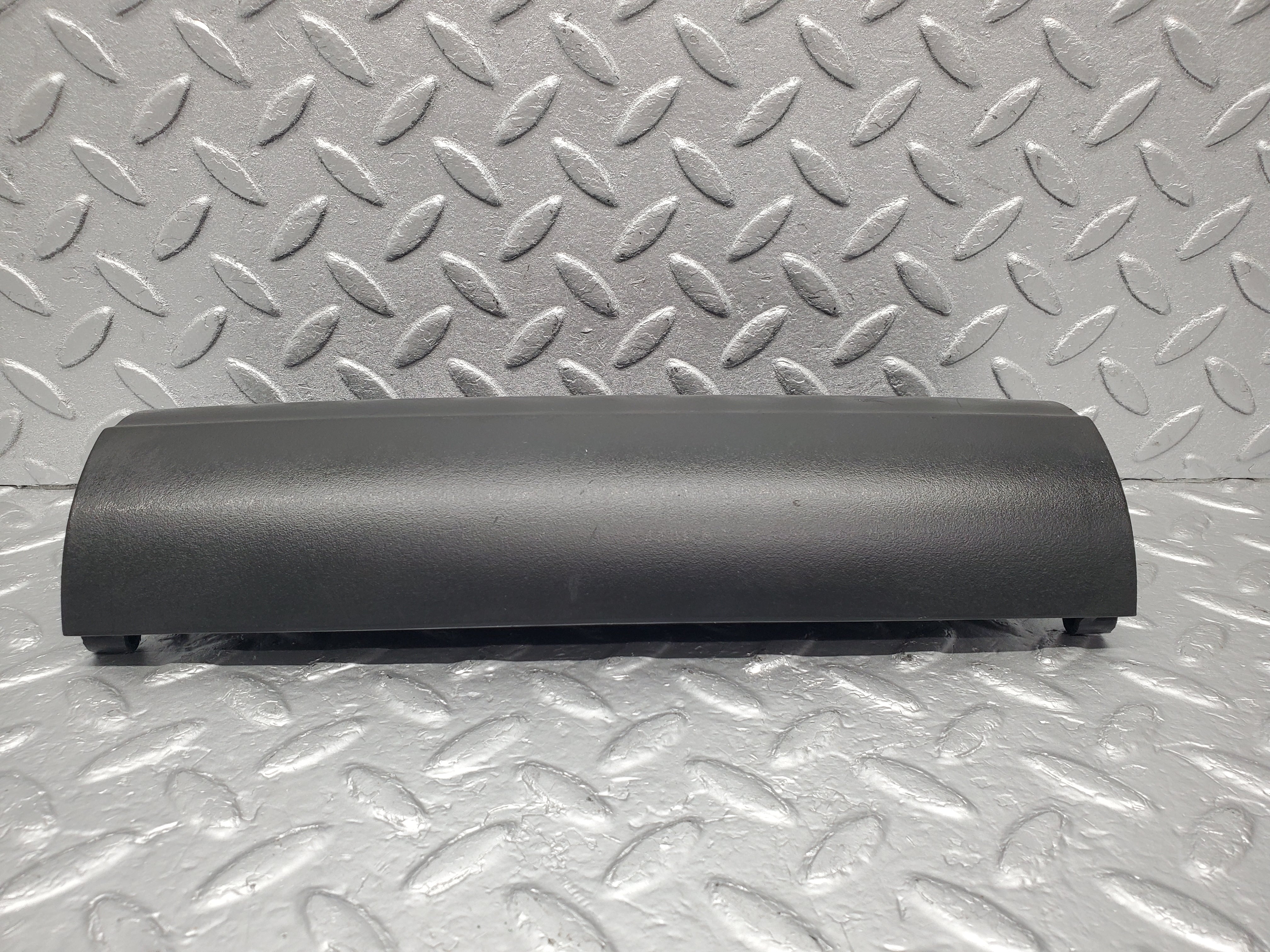 1601 Mercedes-Benz W220 S430 Front Seat Compartment Lid Cover 2209180630