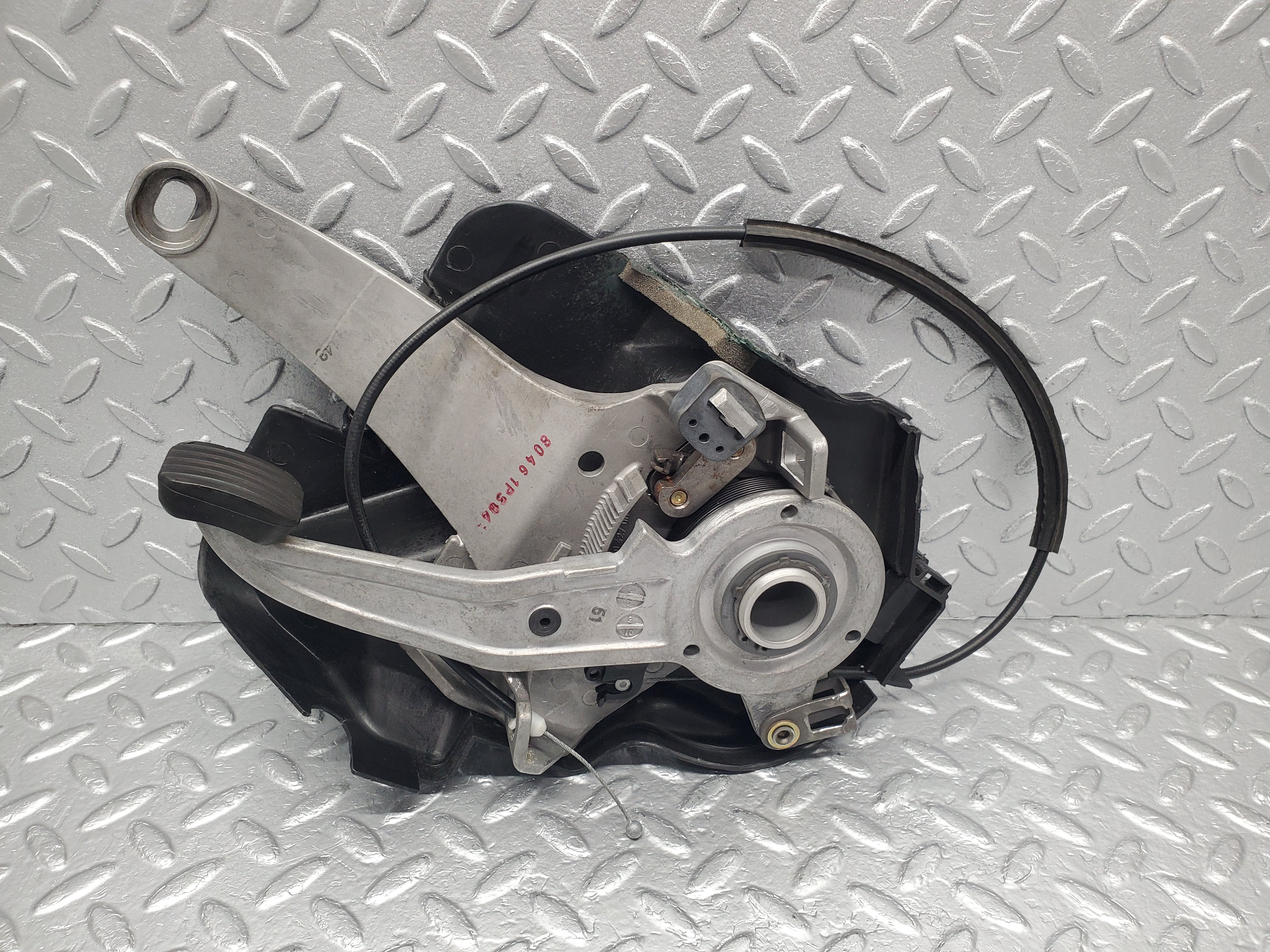 1602 Mercedes-Benz W220 S430 Handbrake Pedal 2206841318