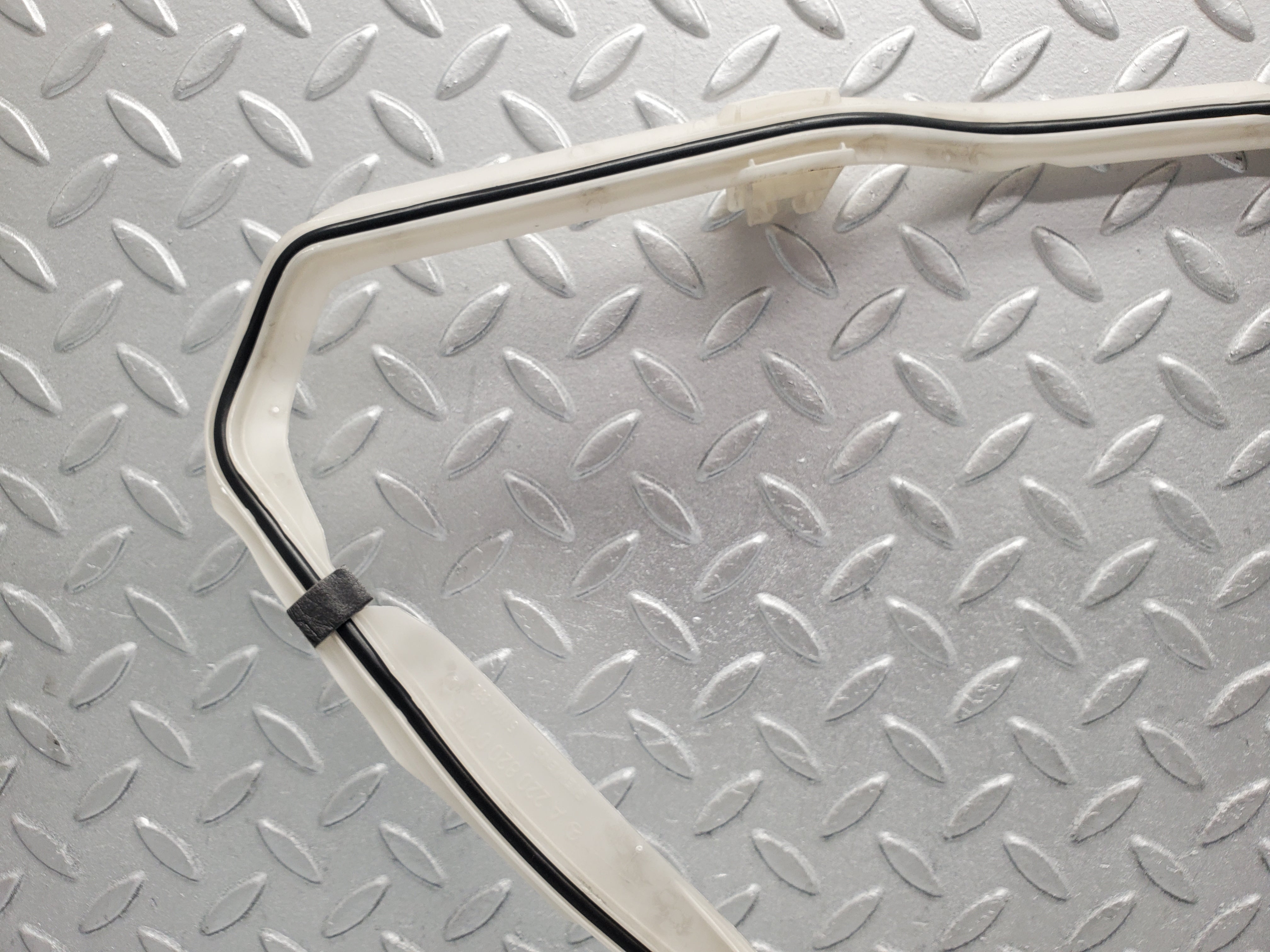 1605 Mercedes-Benz W220 S430 Keyless Antenna Front Left 2208200175