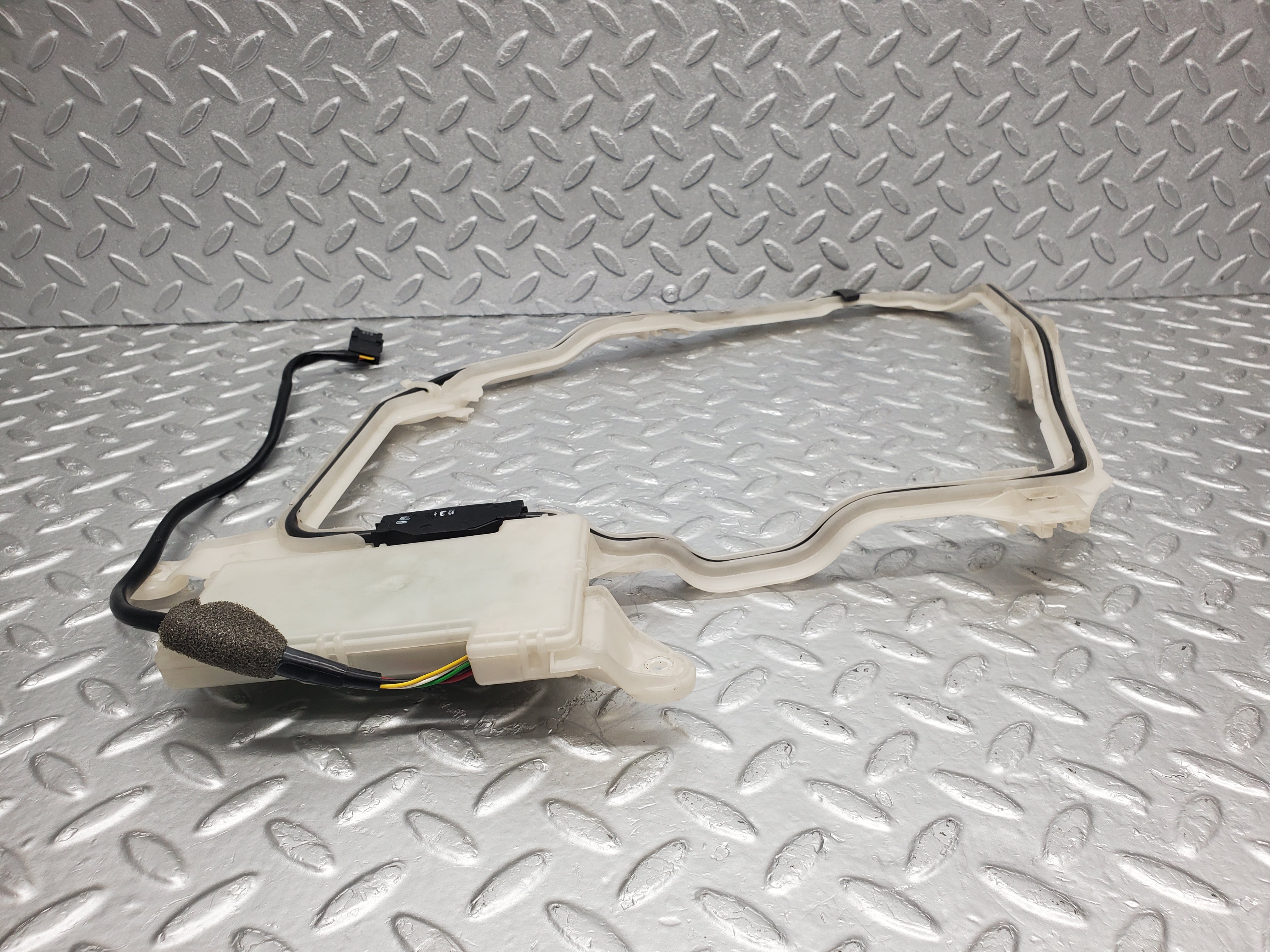 1605 Mercedes-Benz W220 S430 Keyless Antenna Front Left 2208200175