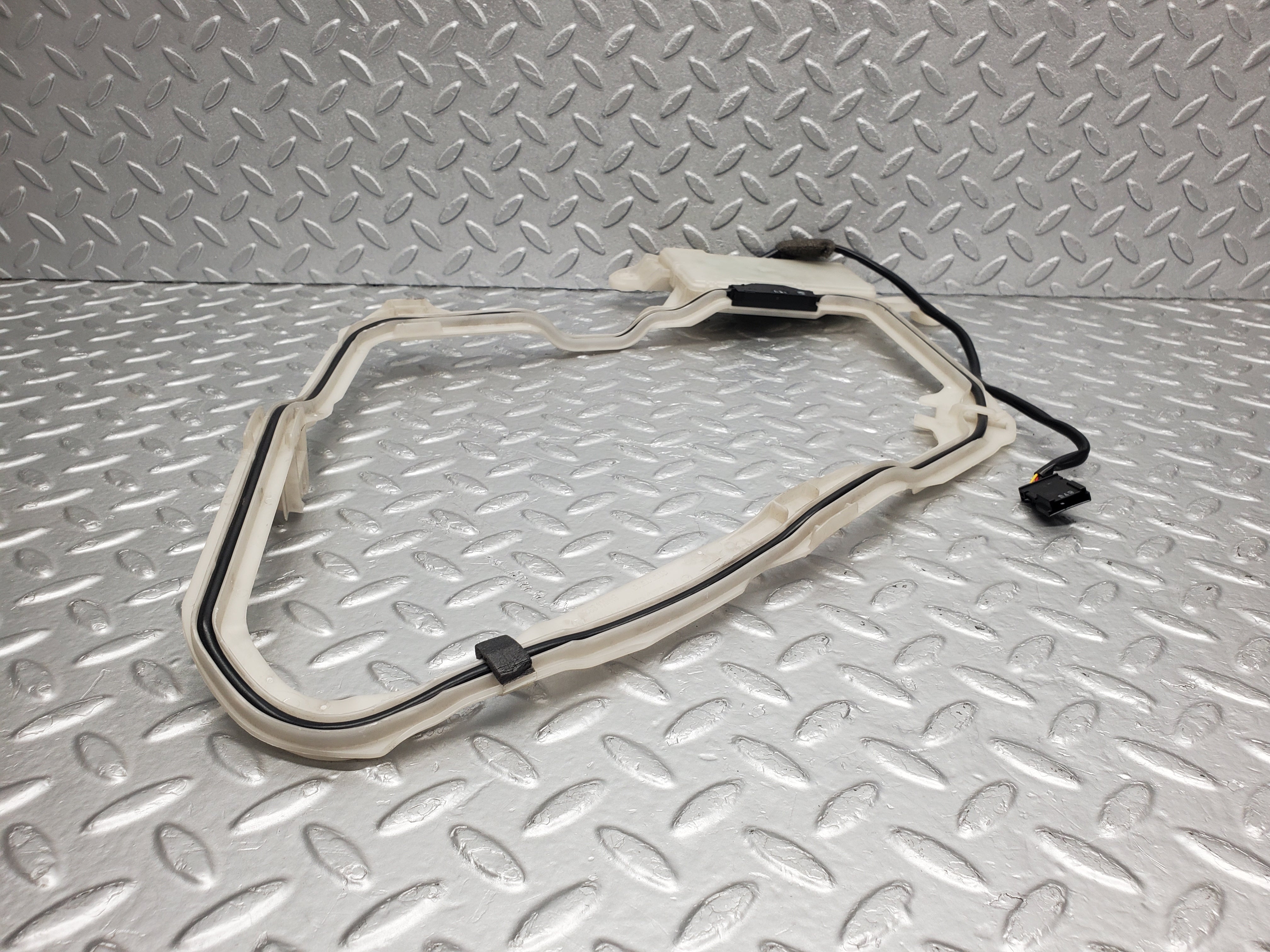 1605 Mercedes-Benz W220 S430 Keyless Antenna Front Left 2208200175