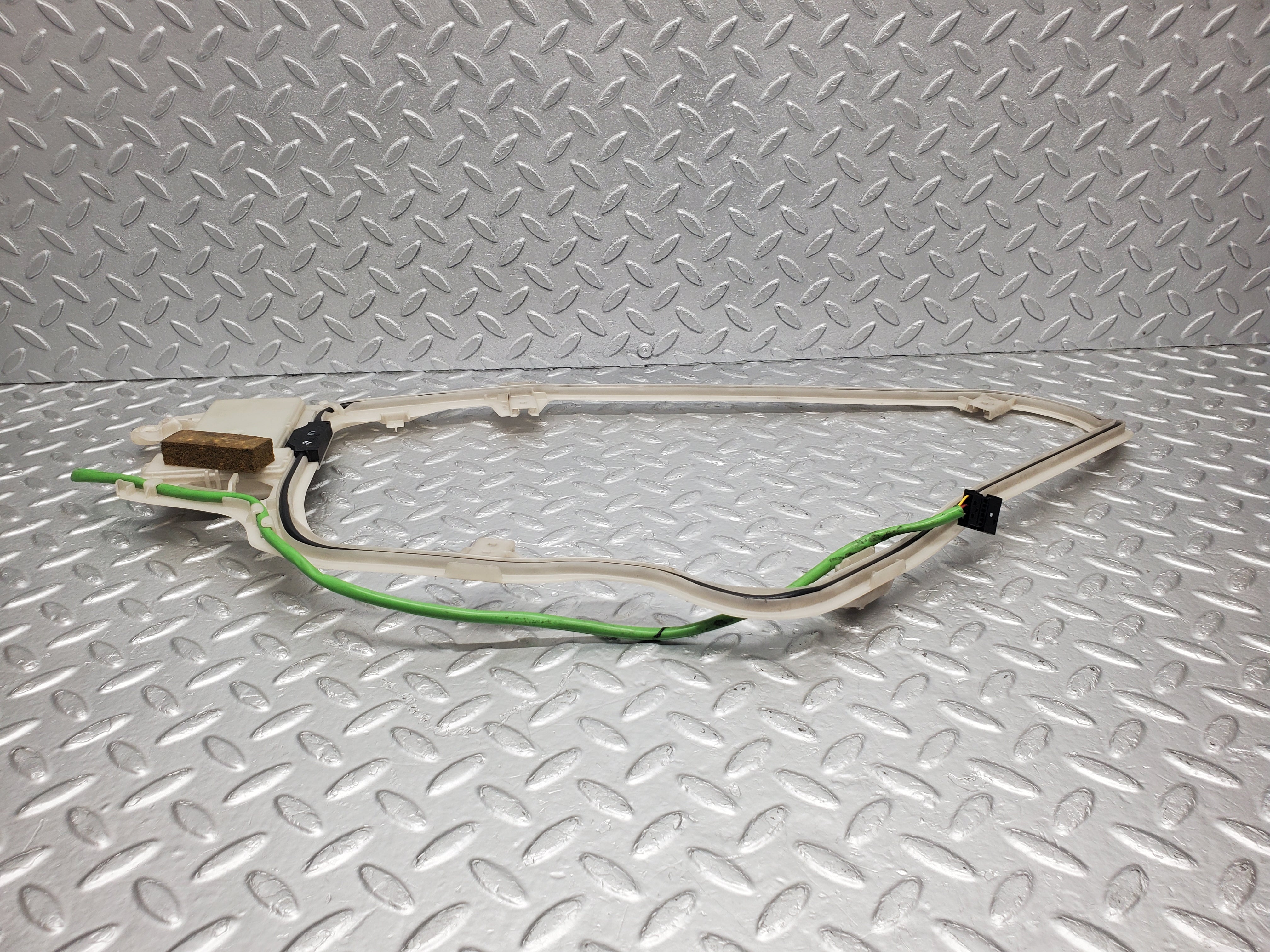 1607 Mercedes-Benz W220 S430 Keyless Antenna Rear Left 2208200375