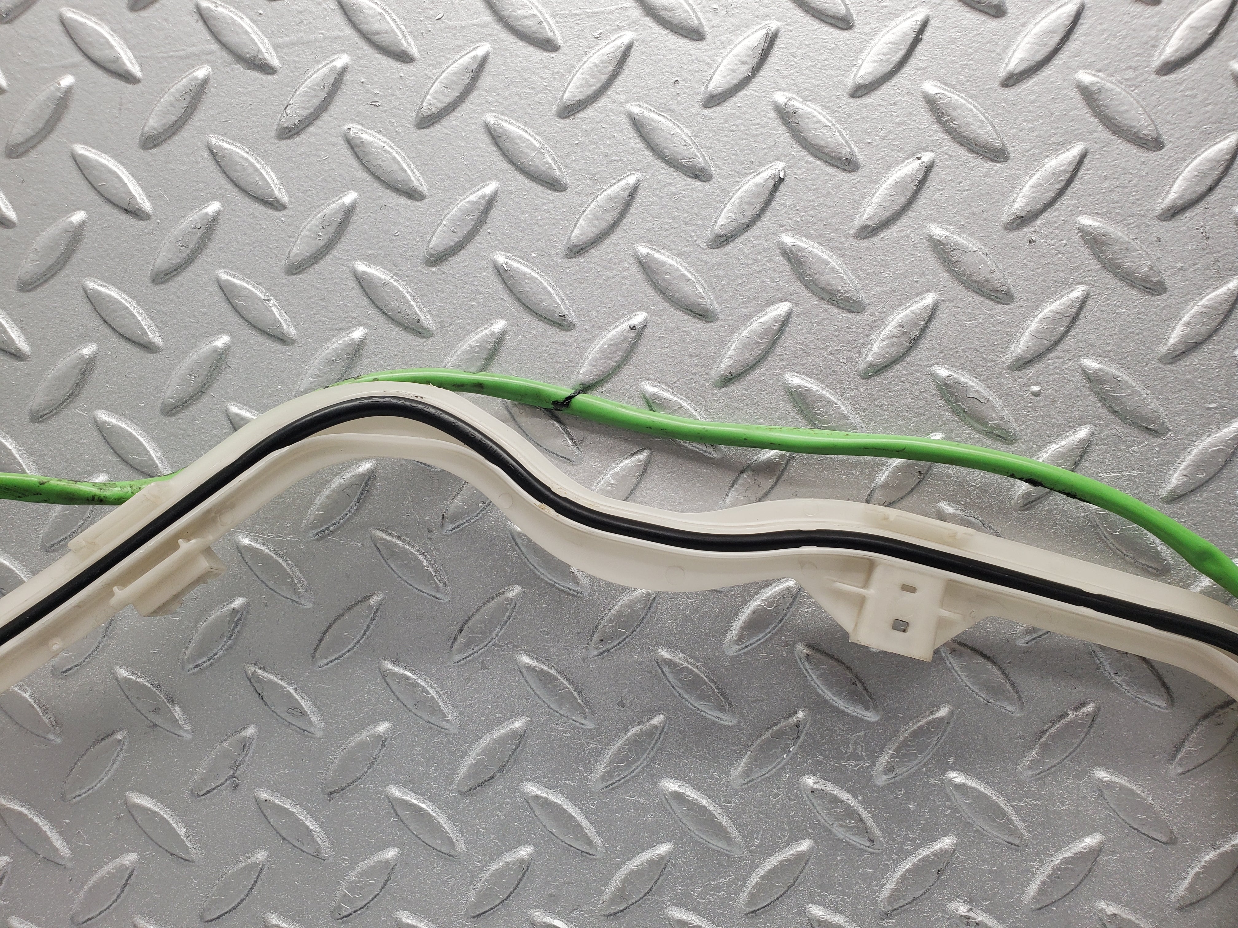 1607 Mercedes-Benz W220 S430 Keyless Antenna Rear Left 2208200375