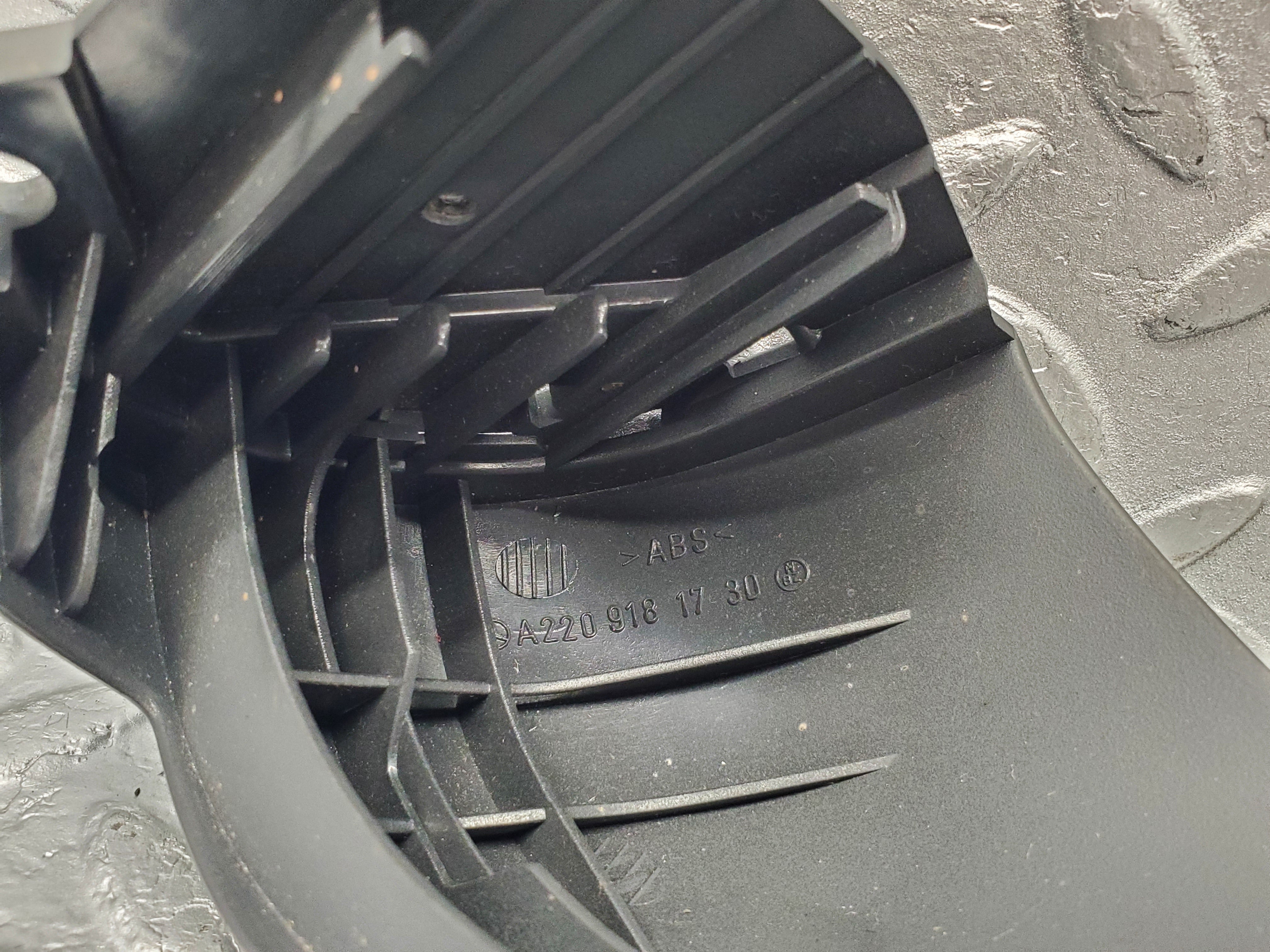 1609 Mercedes-Benz W220 S430 Seat Trim Cover Front Left 2209181730