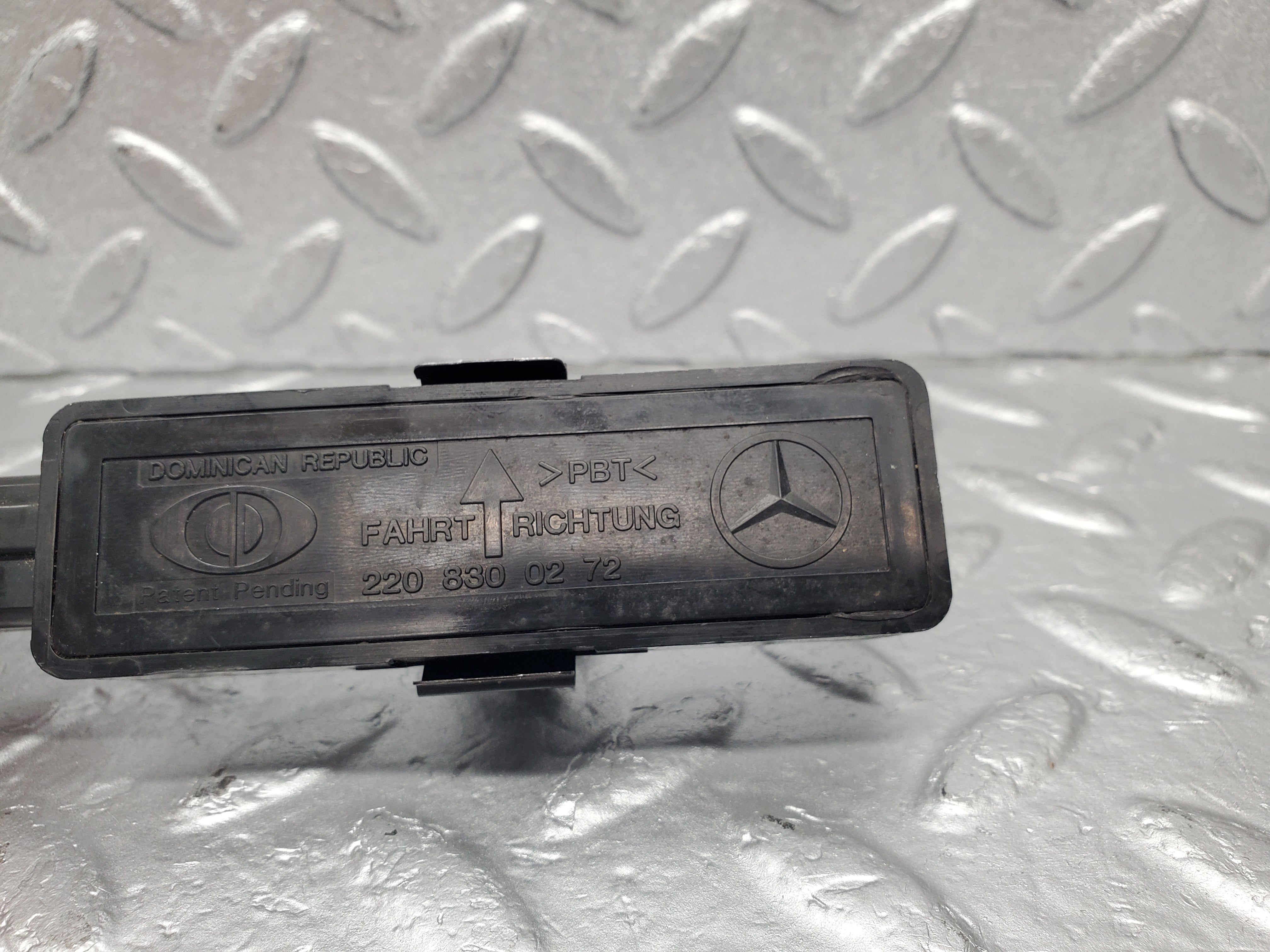 1610 Mercedes-Benz W220 S430 Light Control Sensor 2208300272