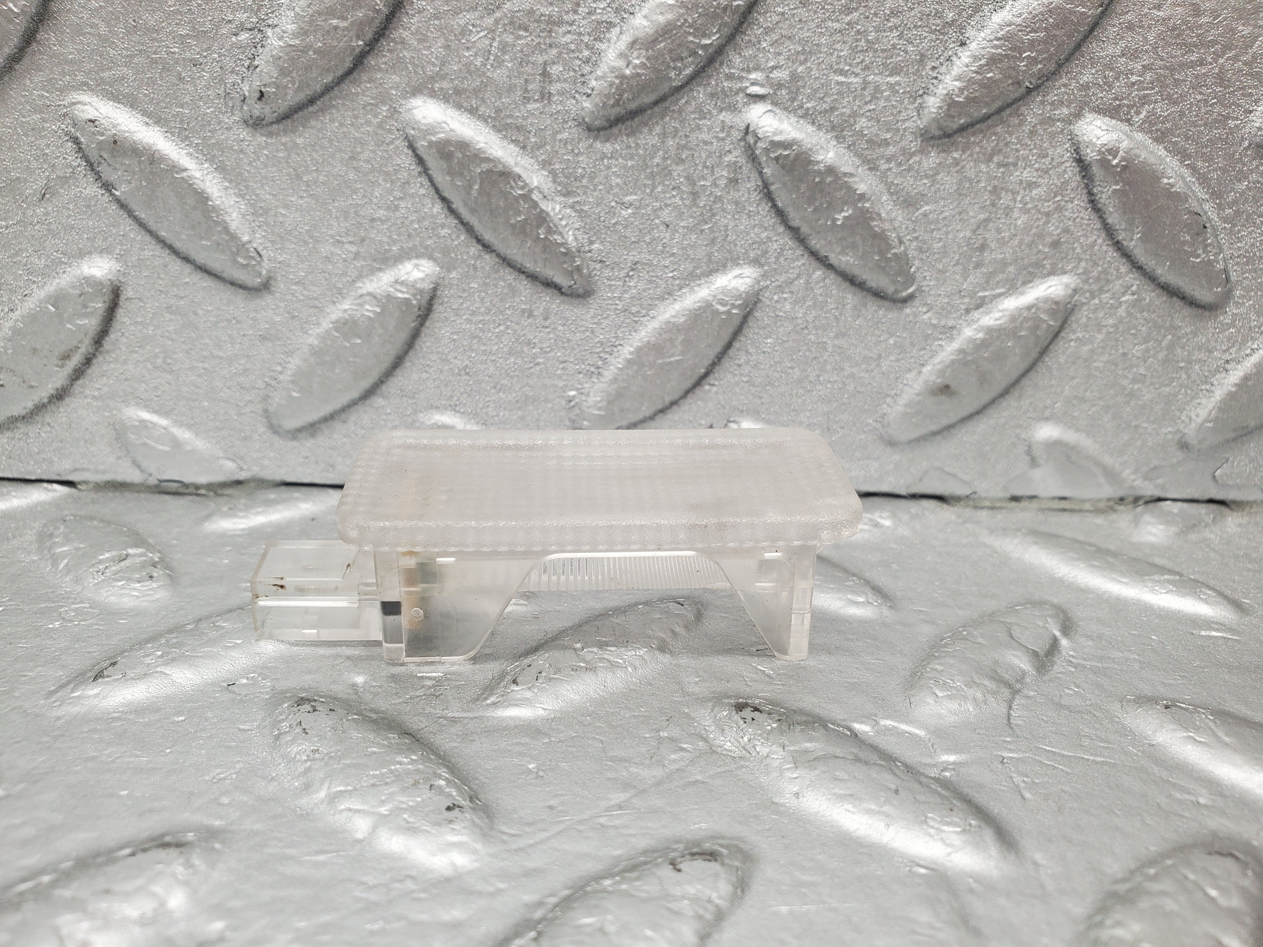 1611 Mercedes-Benz W220 S430 Interior Under Dashboard Lamp 2208201101