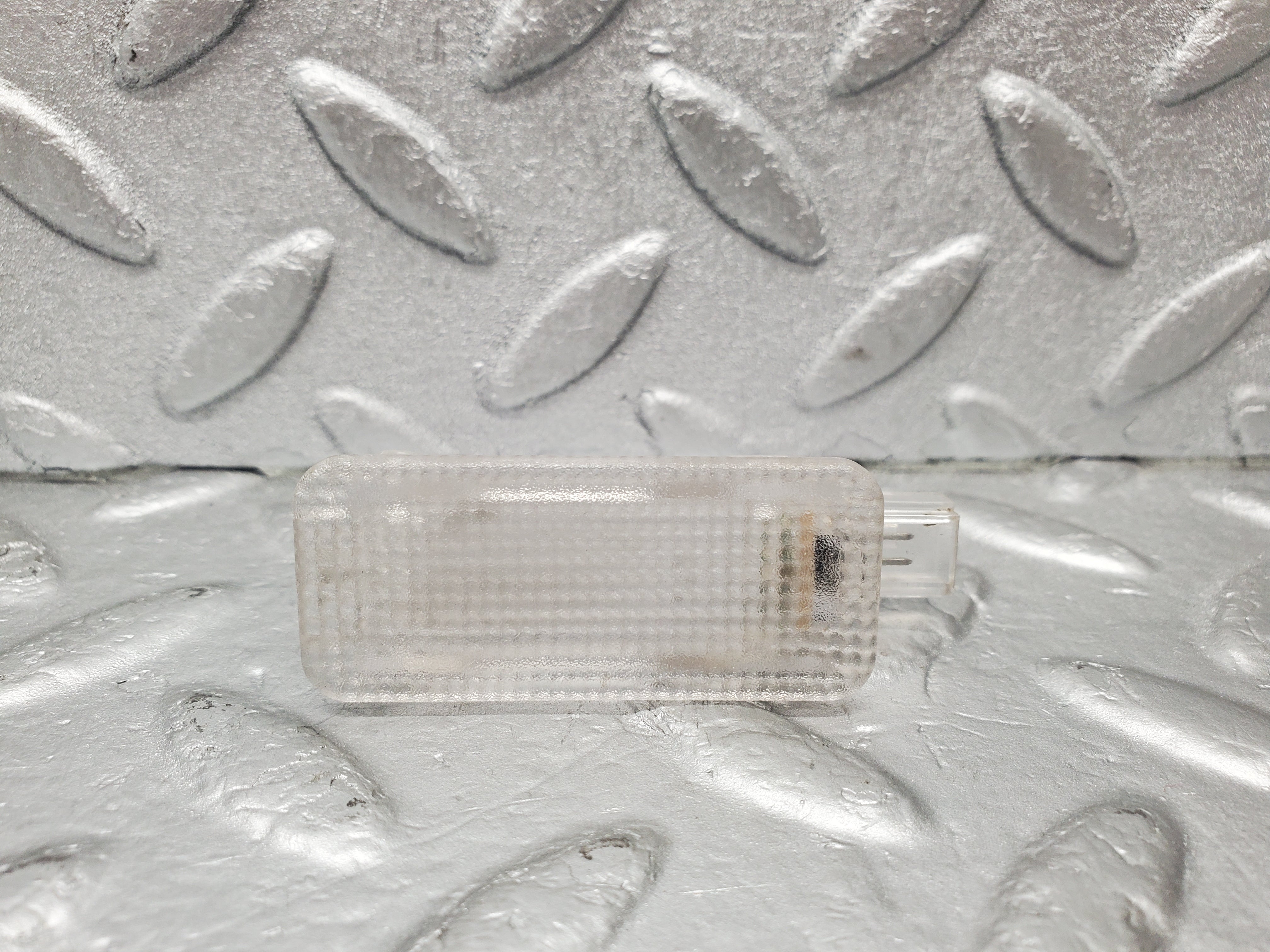 1611 Mercedes-Benz W220 S430 Interior Under Dashboard Lamp 2208201101