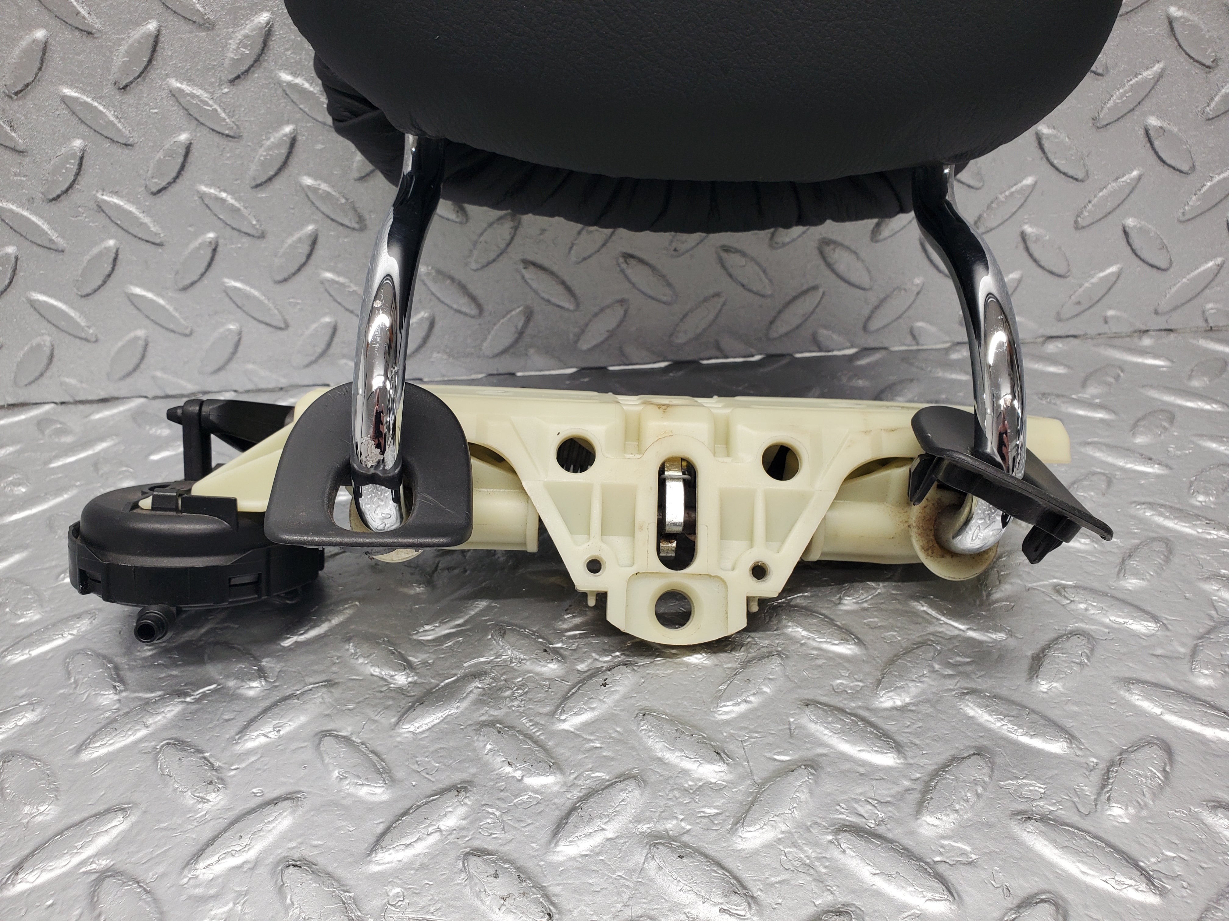 1614 Mercedes-Benz W220 S430 Rear Headrest Black Leather