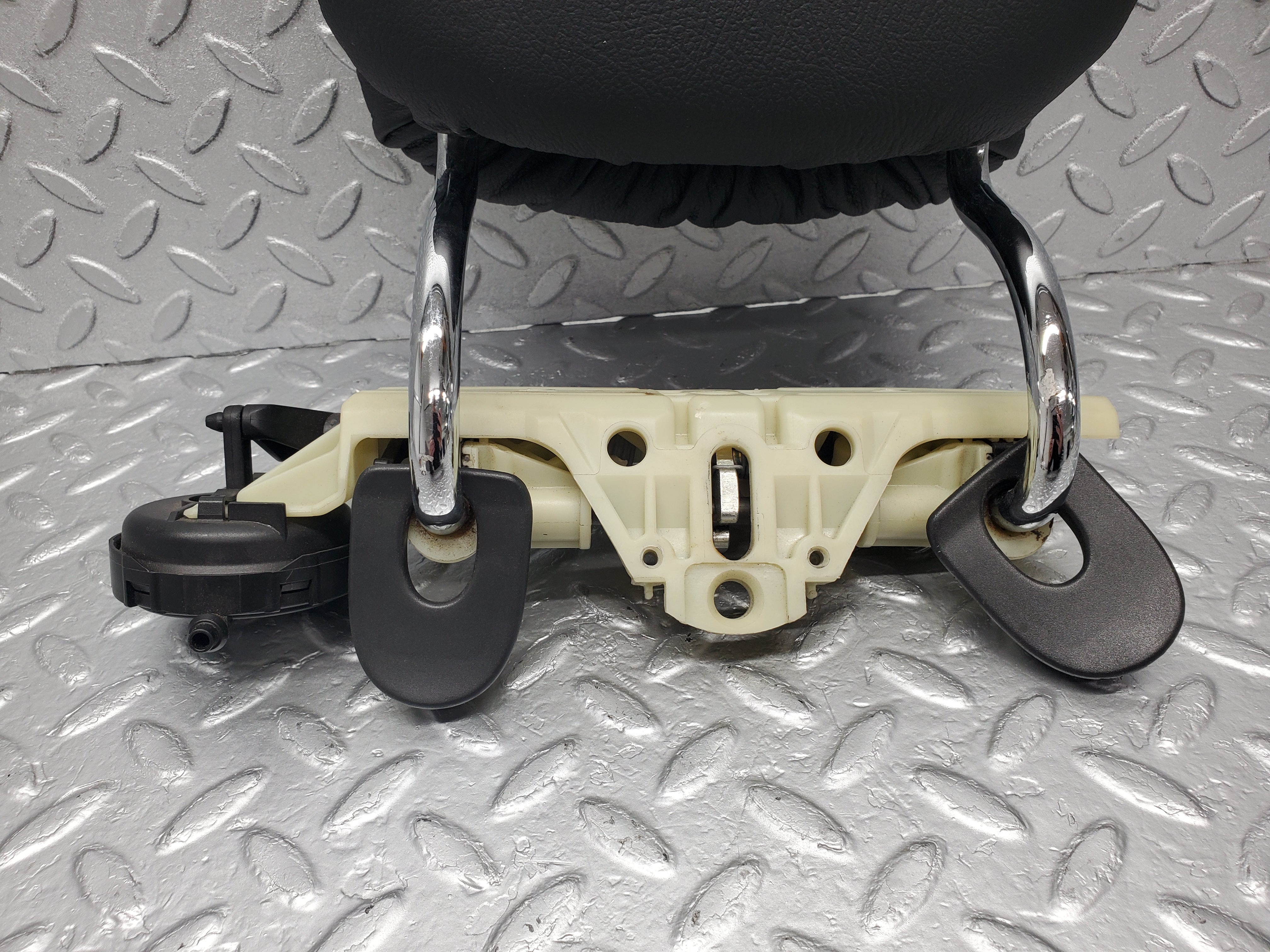 1616 Mercedes-Benz W220 S430 Rear Headrest Black Leather