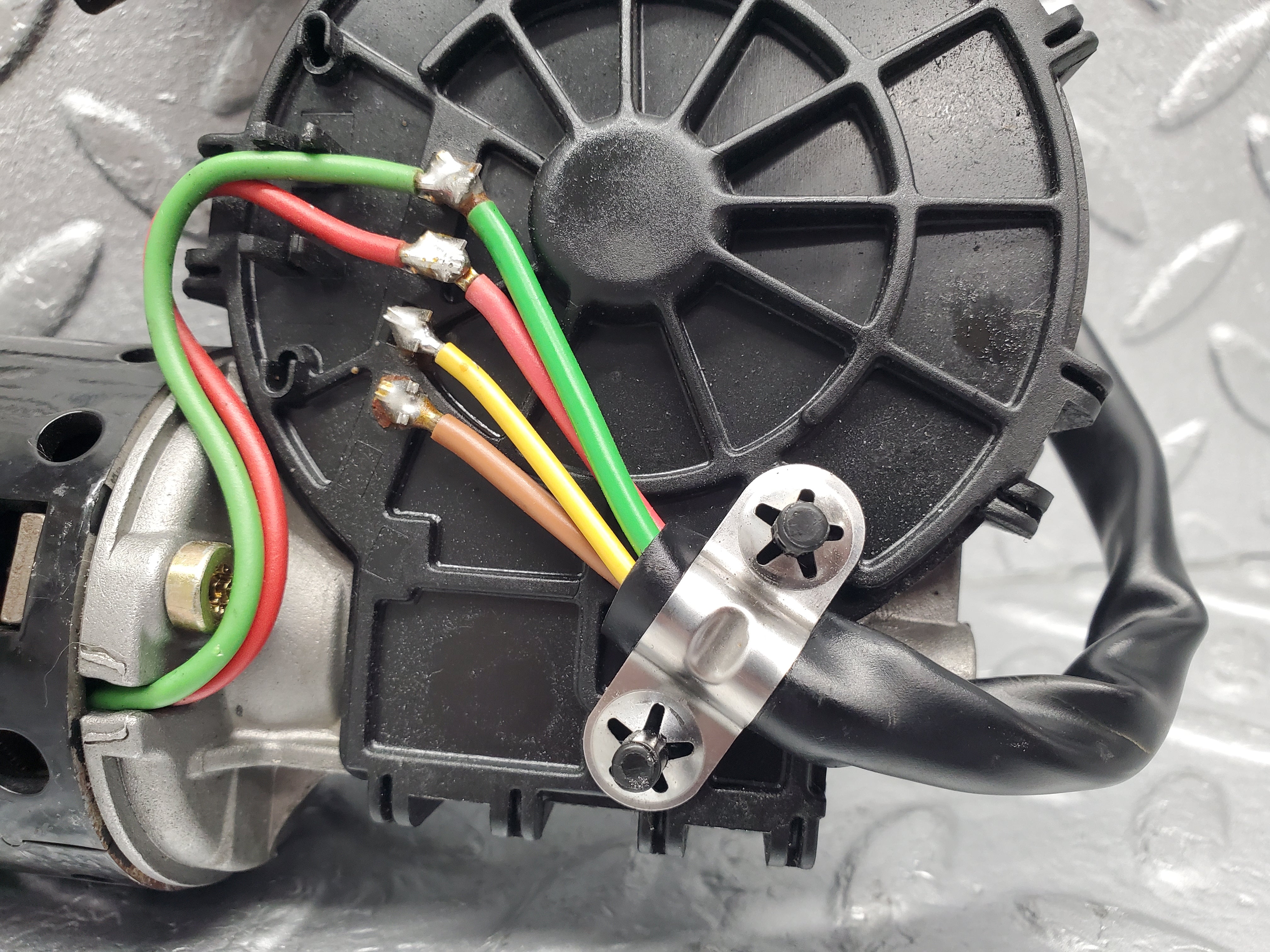 1624 Mercedes-Benz W220 S430 Front Wiper Motor Bosch 0390241435