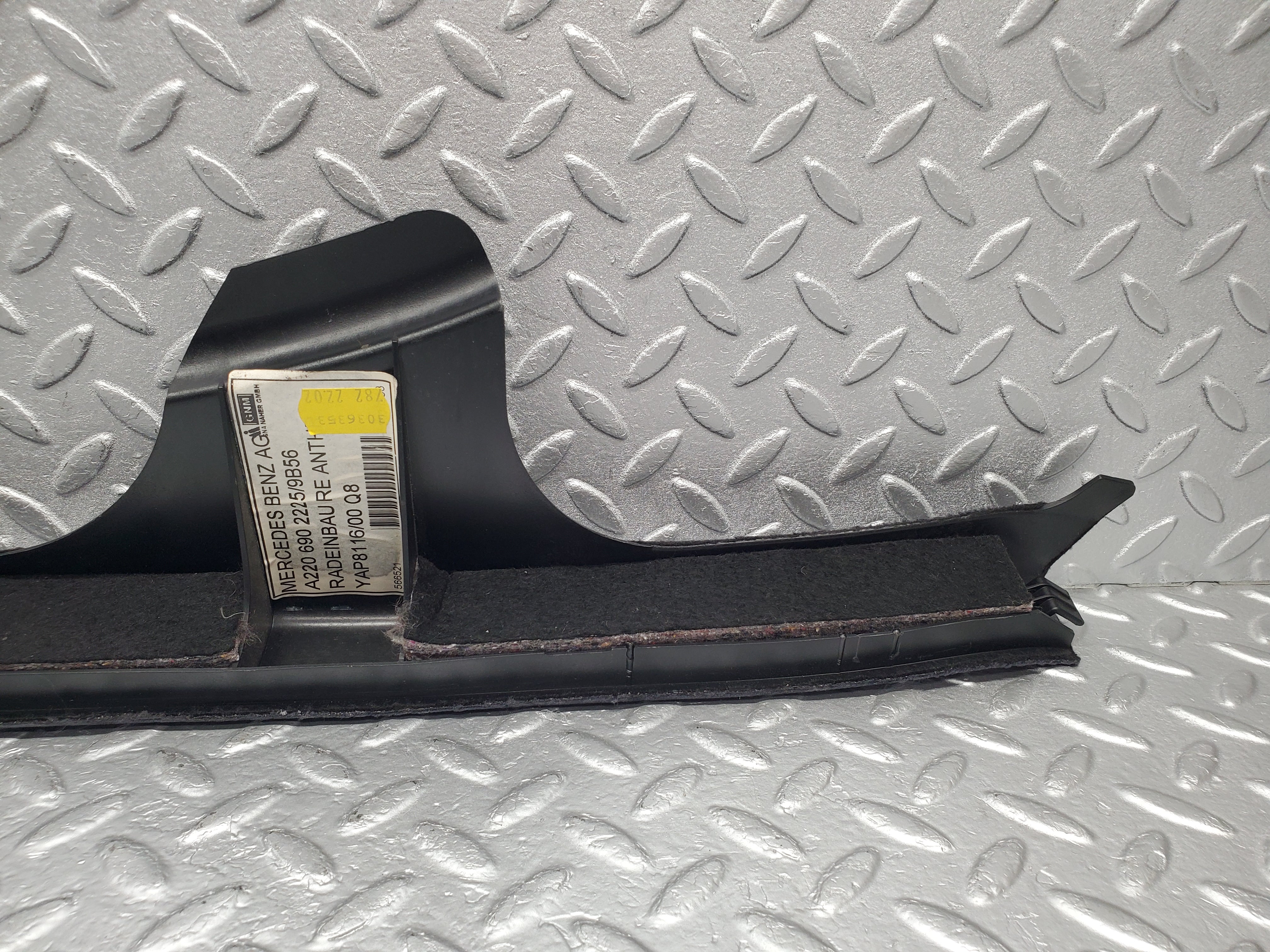 1627 Mercedes-Benz W220 S430 Rear Right Driver Wheel Housing Cover 2206902225