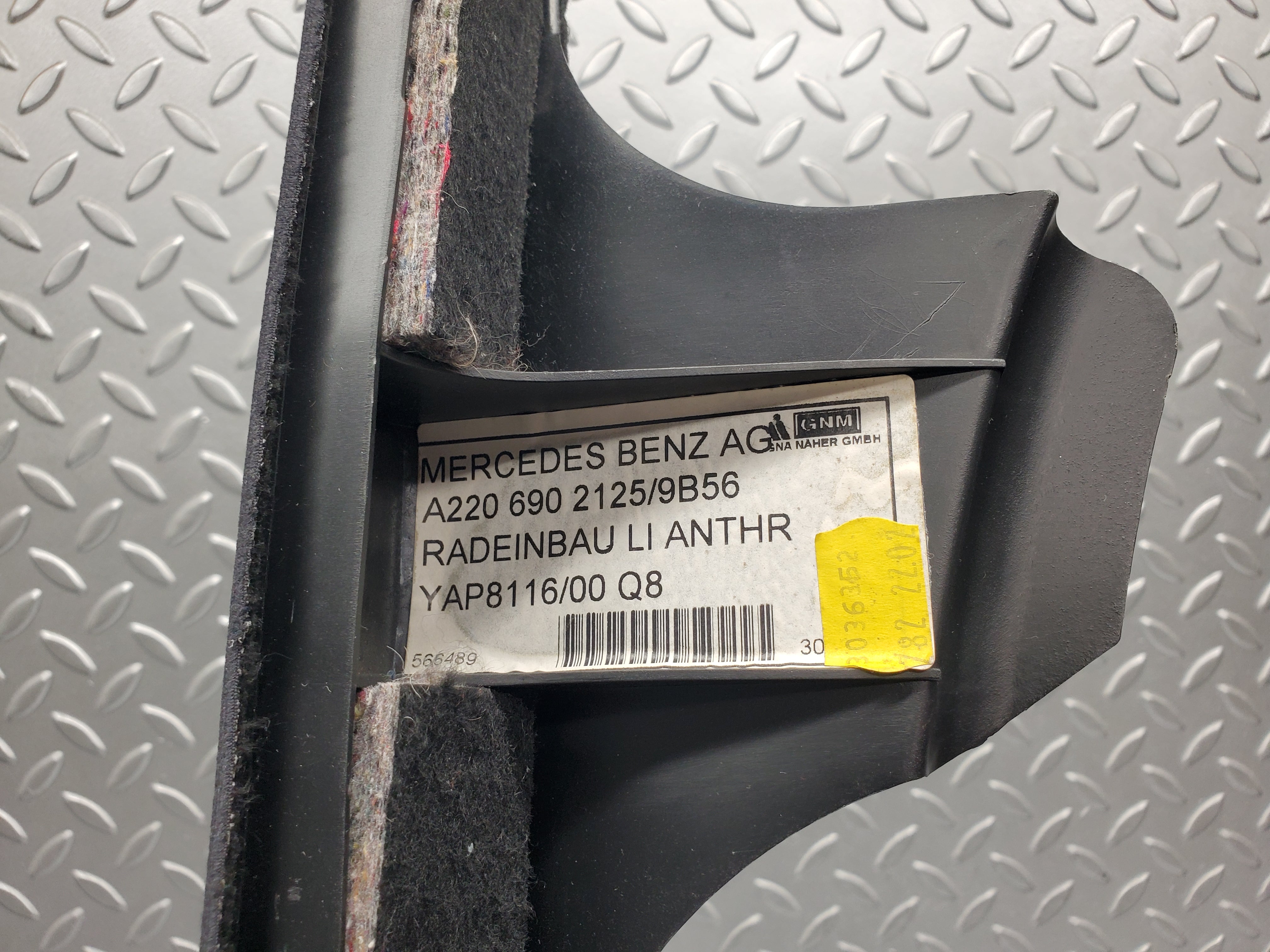 1629 Mercedes-Benz W220 S430 Fuse Box Holder Front 0285459832