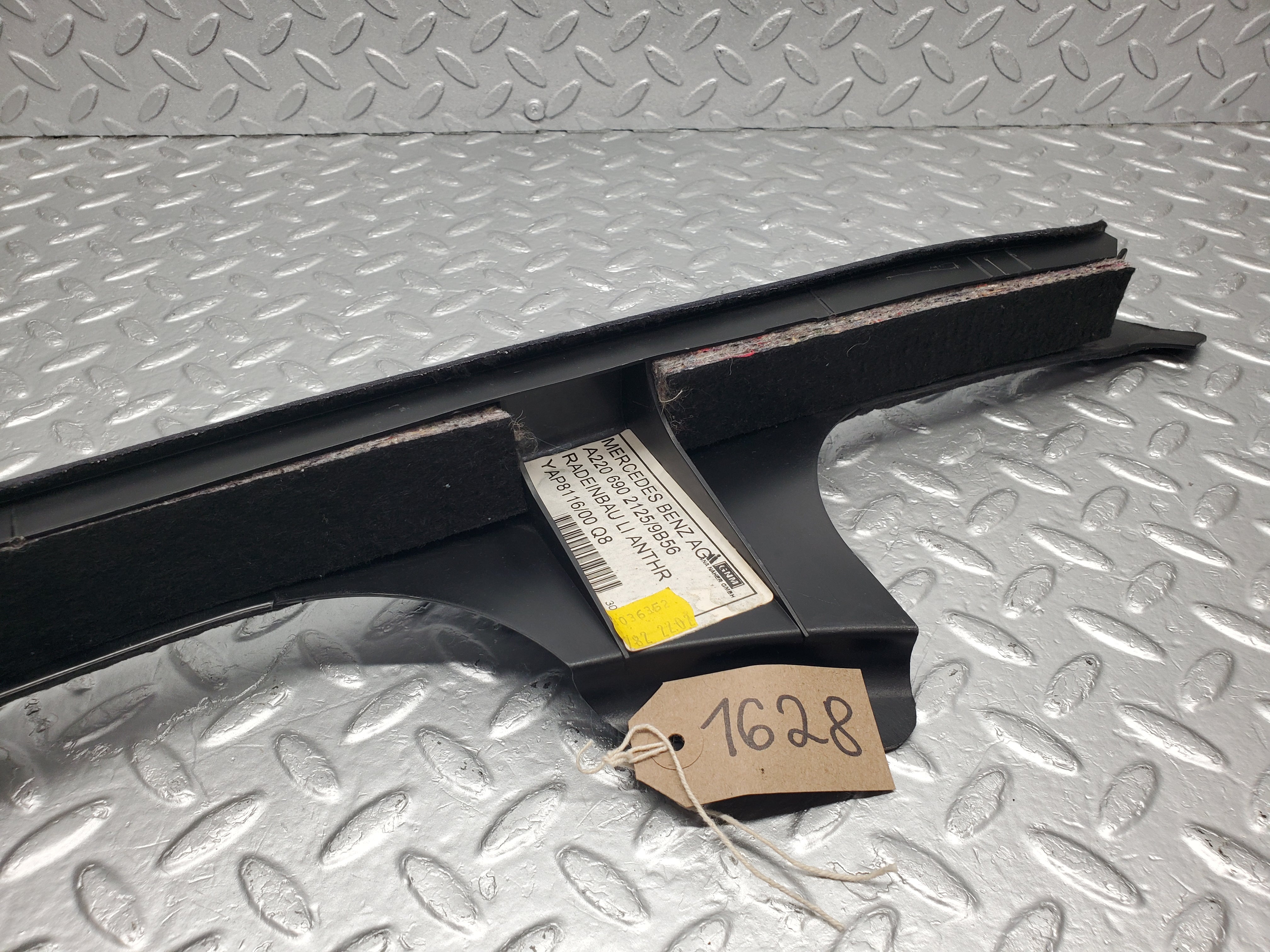 1629 Mercedes-Benz W220 S430 Fuse Box Holder Front 0285459832