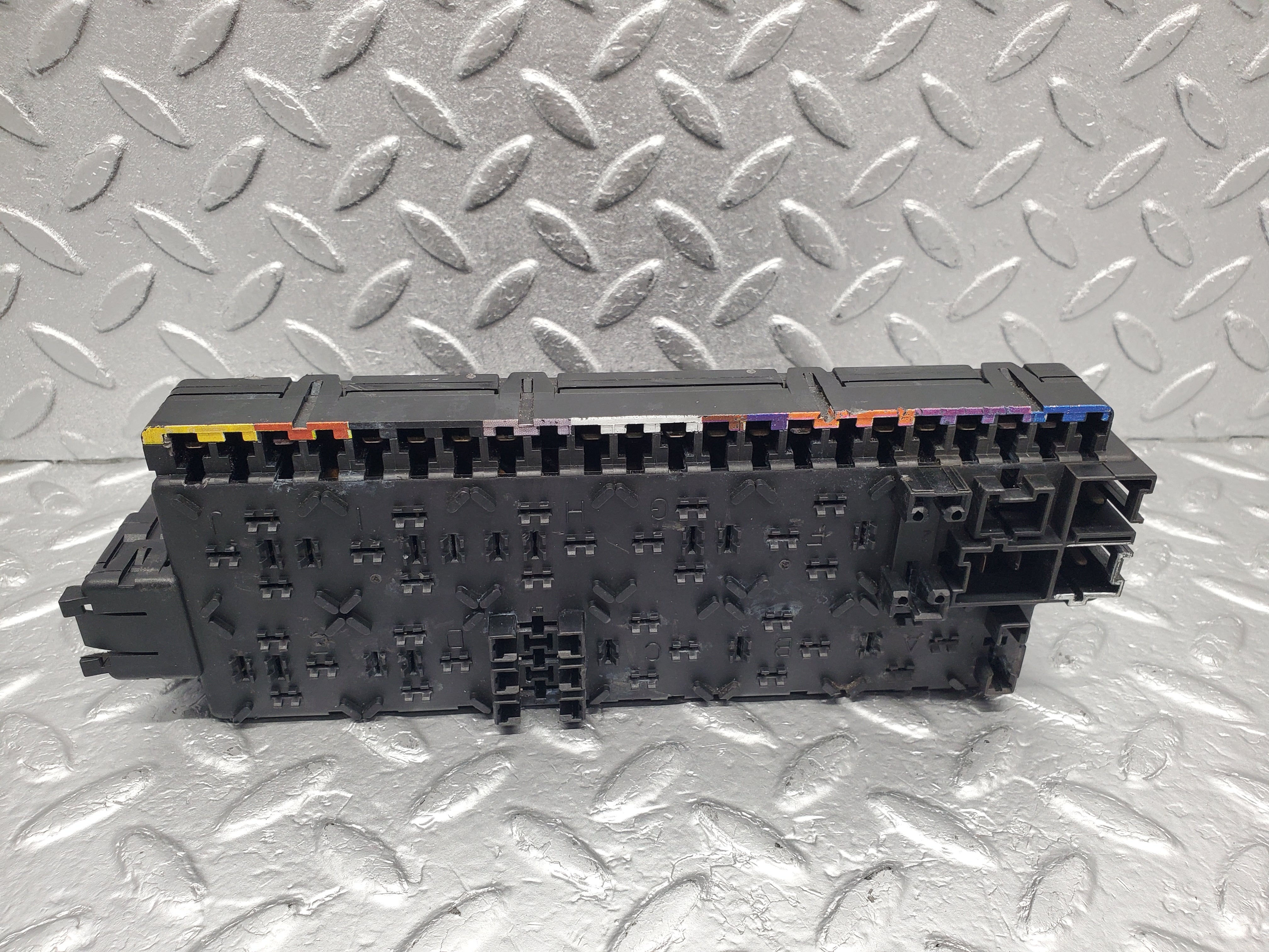 1629 Mercedes-Benz W220 S430 Fuse Box Holder Front 0285459832