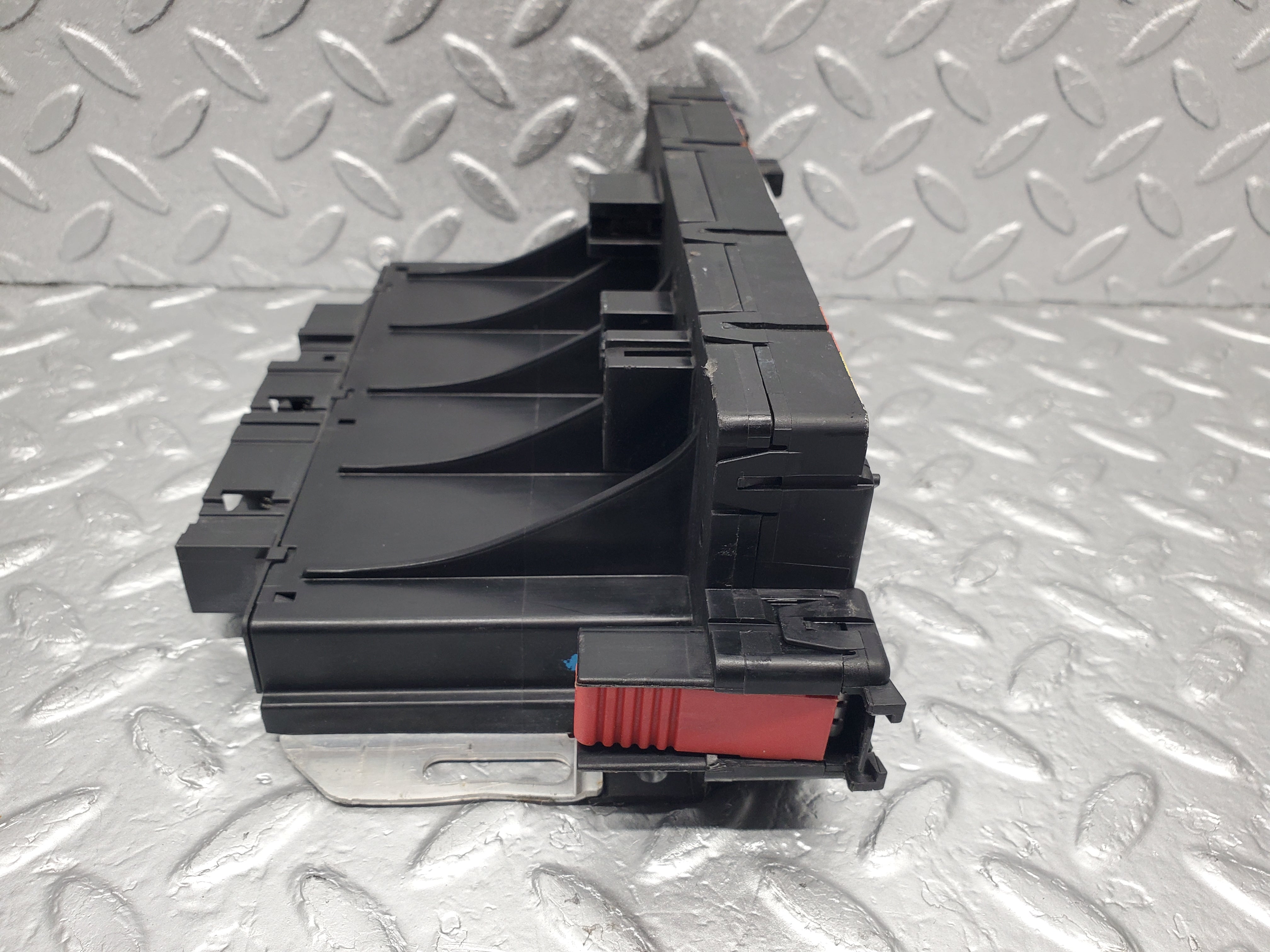 1629 Mercedes-Benz W220 S430 Fuse Box Holder Front 0285459832