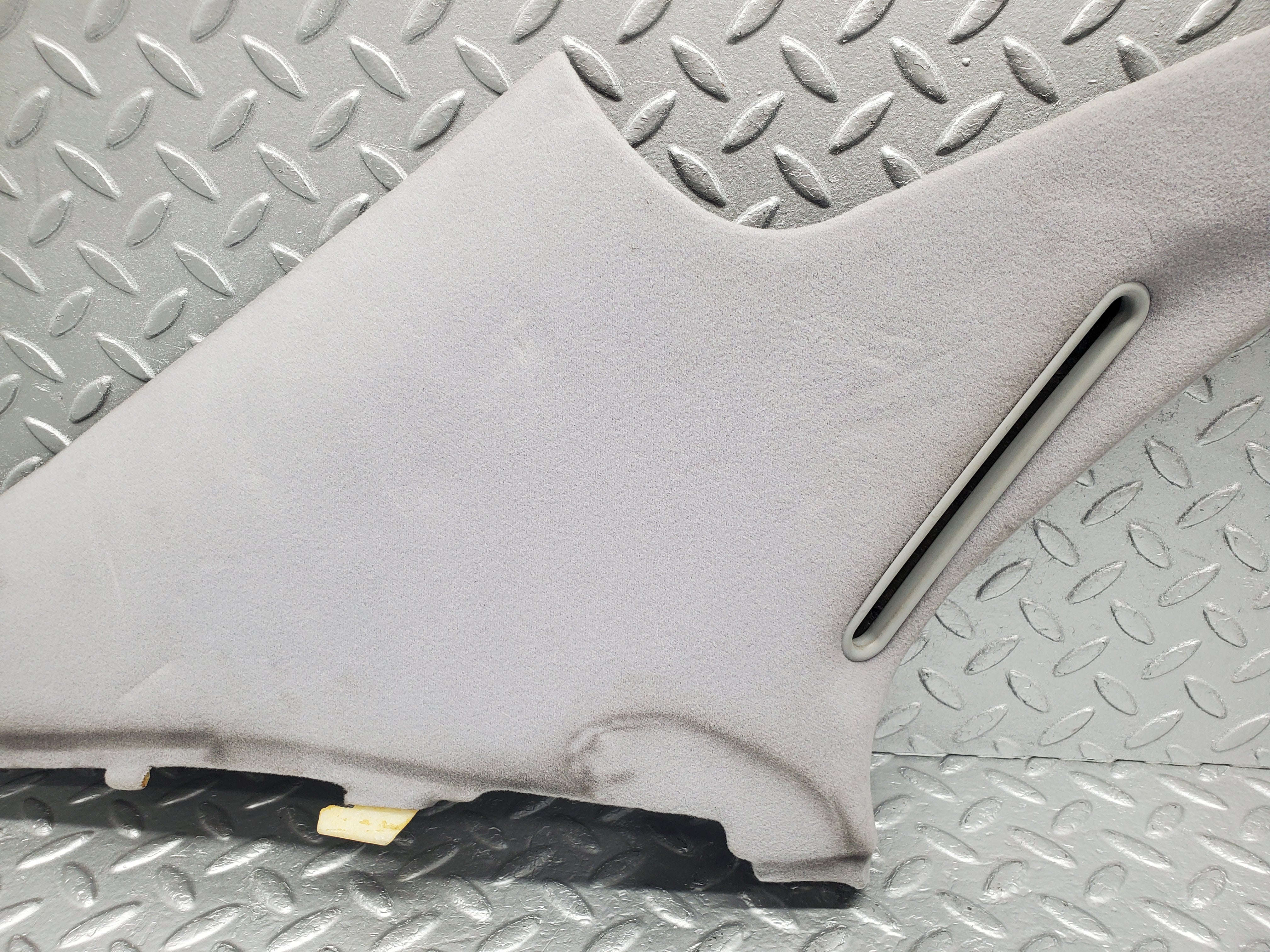 1635 Mercedes-Benz W220 S430 C Pillar Cover Trim Left Side 2206950337