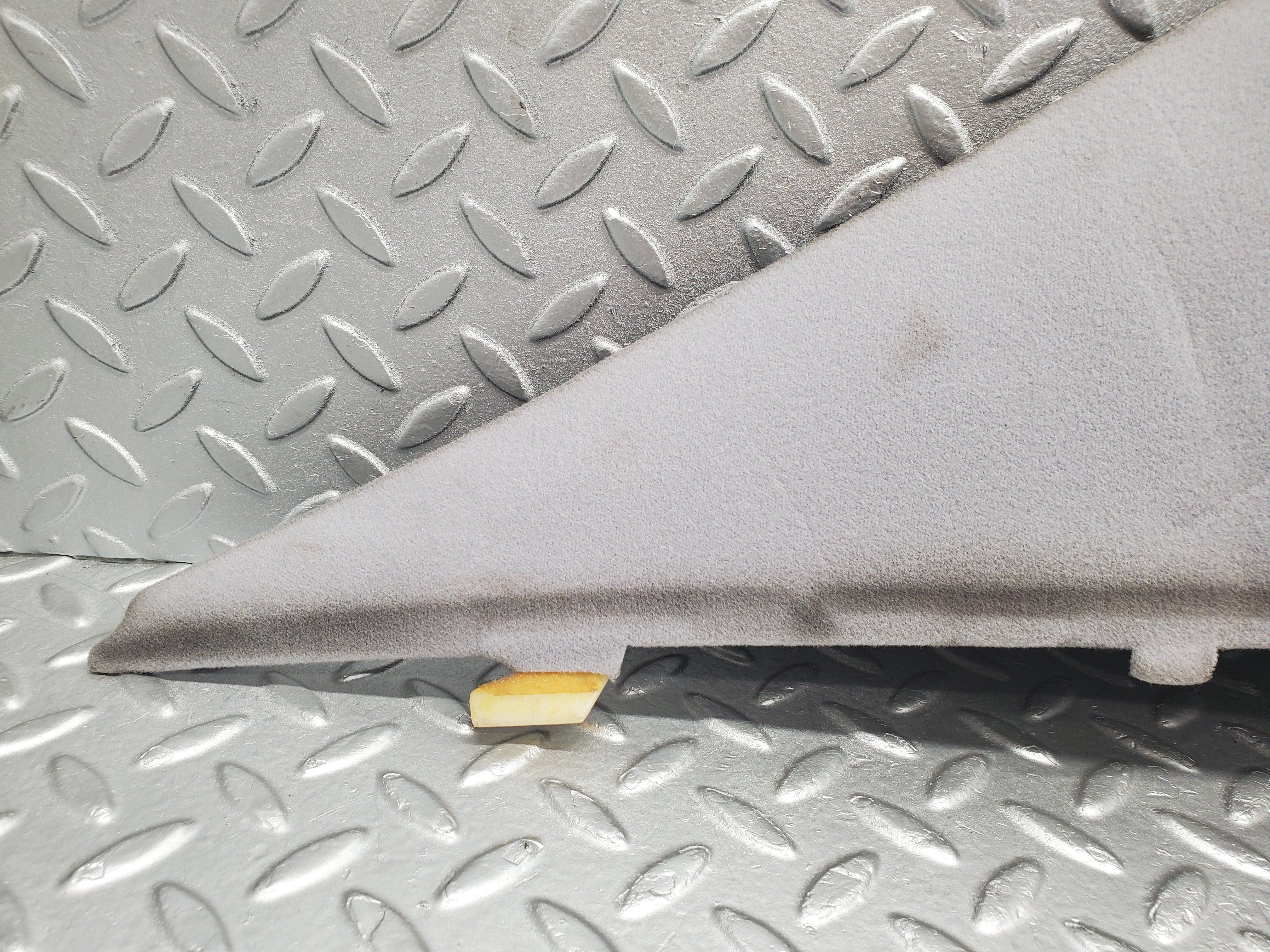 1635 Mercedes-Benz W220 S430 C Pillar Cover Trim Left Side 2206950337