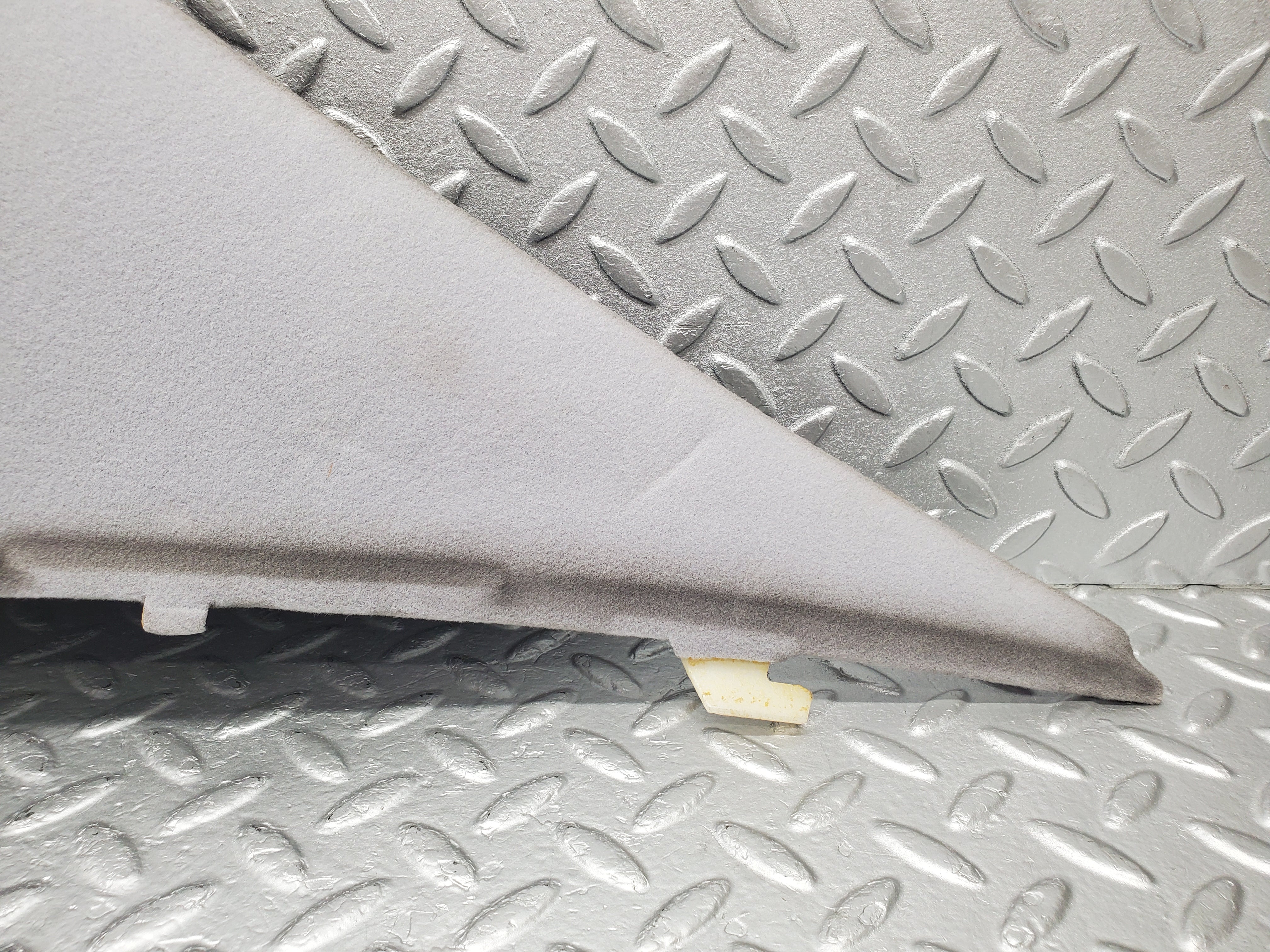 1636 Mercedes-Benz W220 S430 C Pillar Cover Trim Right Side 2206950437