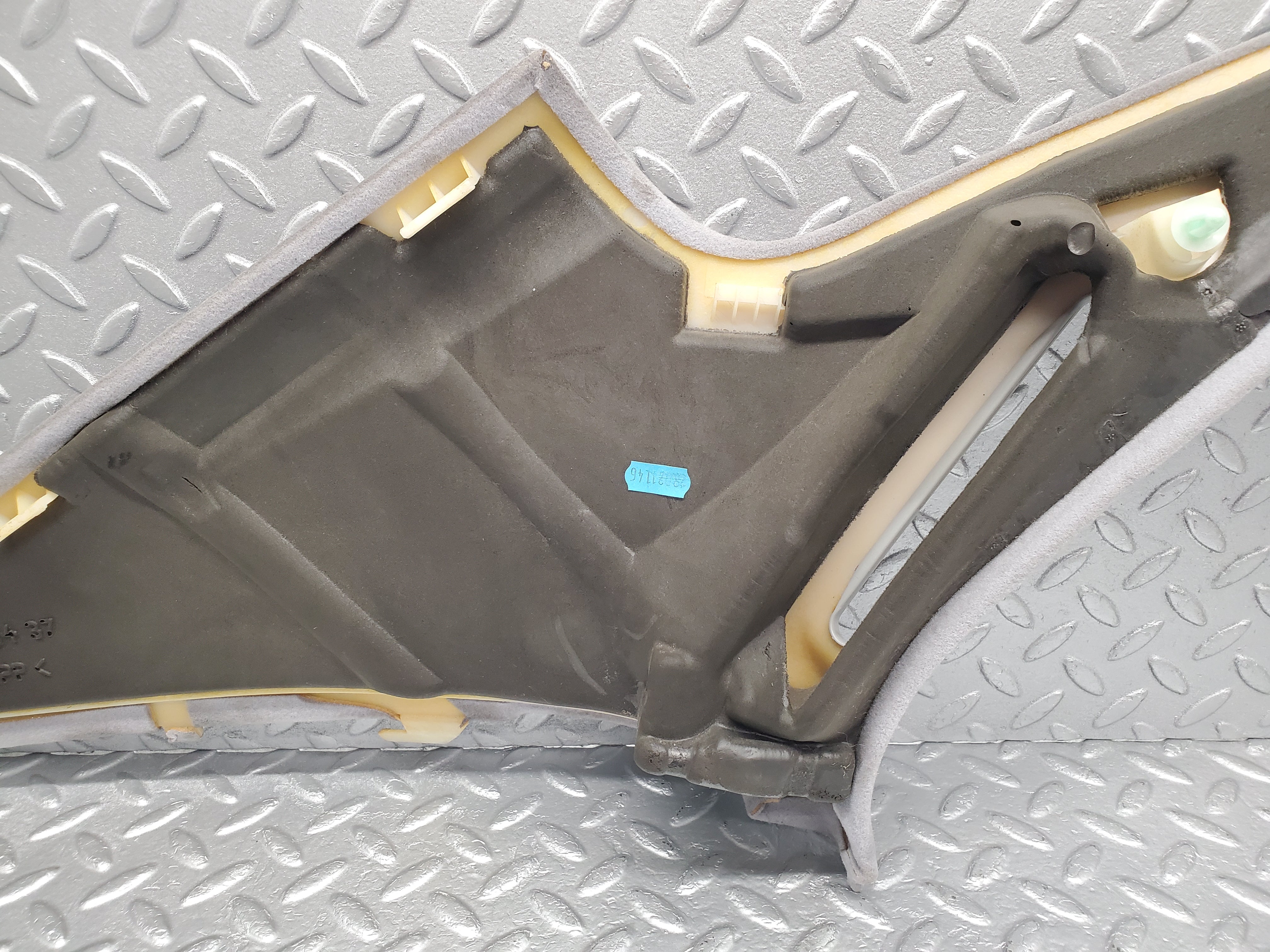 1636 Mercedes-Benz W220 S430 C Pillar Cover Trim Right Side 2206950437