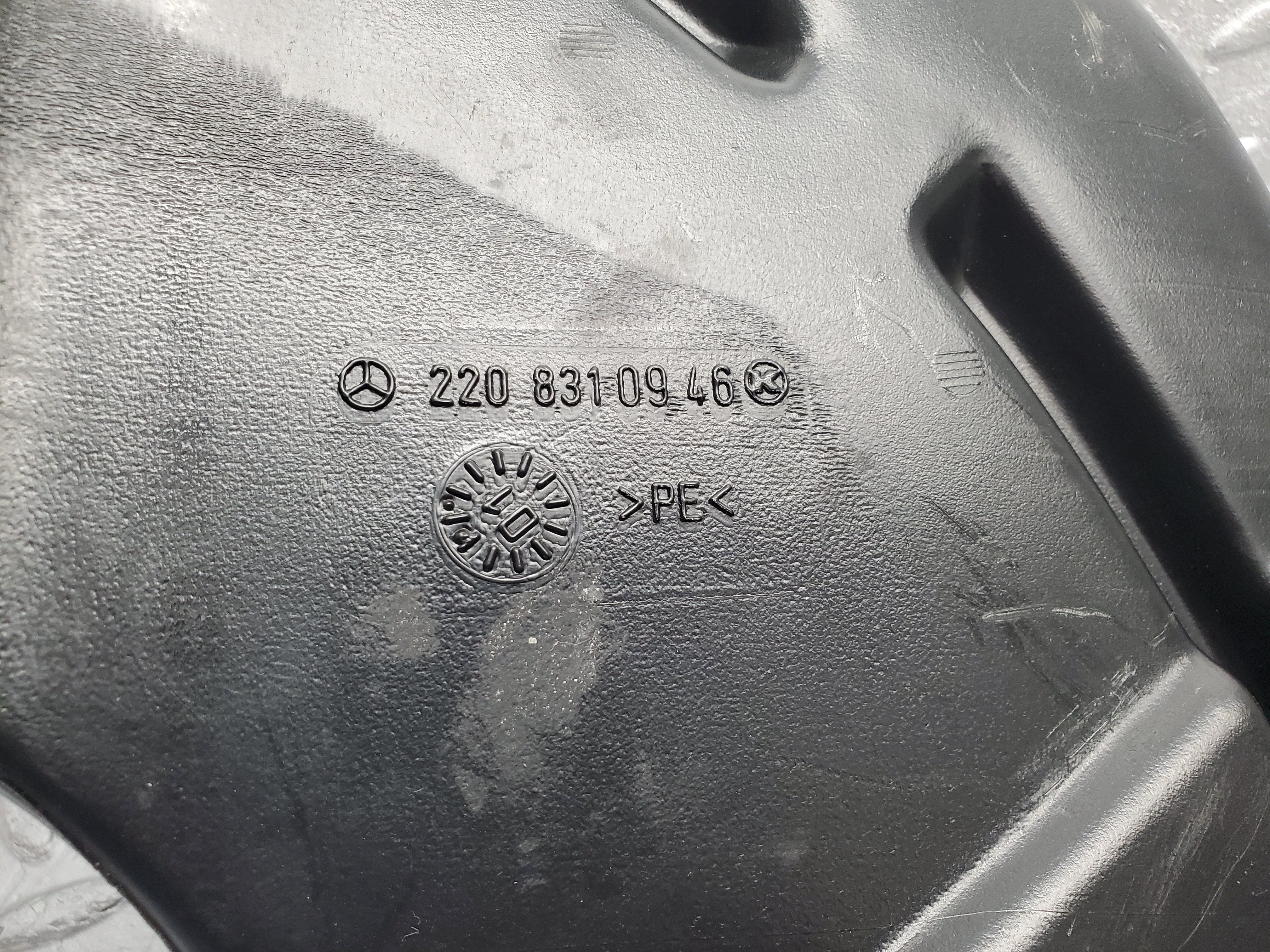 1639 Mercedes-Benz W220 S430 Air Duct Front Left 2208310946