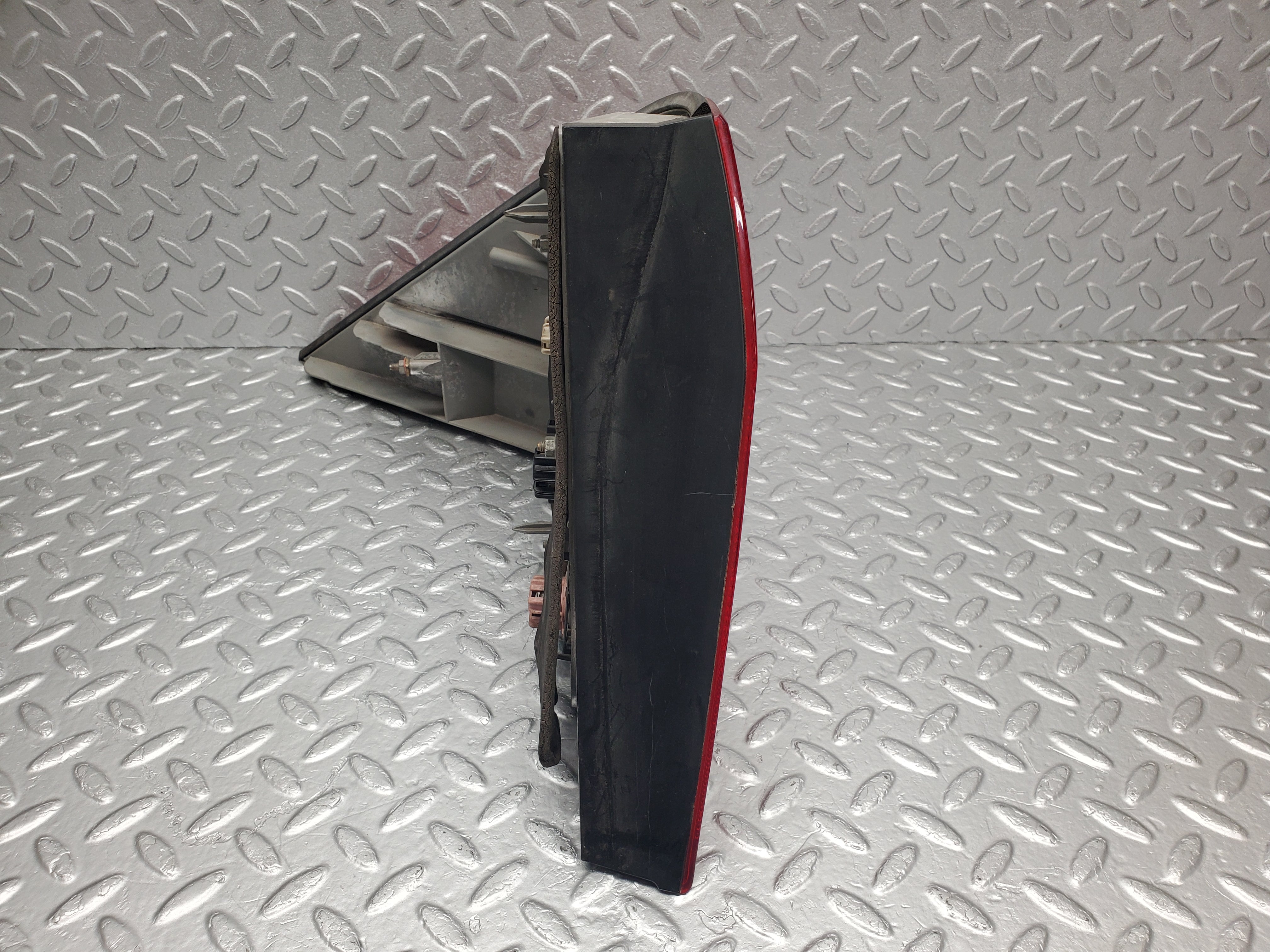 1640 Mercedes-Benz W220 S430 Tail Light Rear Right