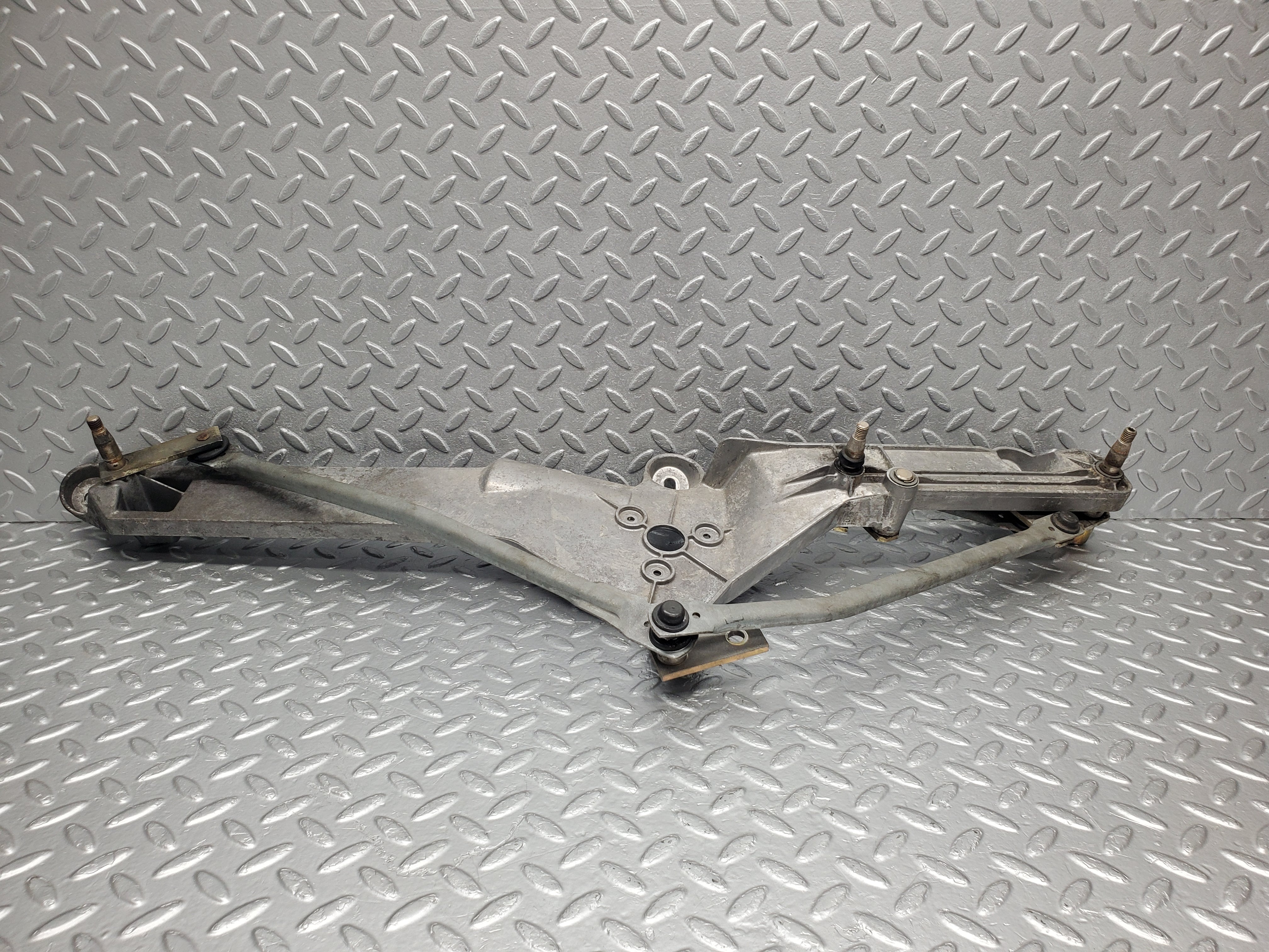 1645 Mercedes-Benz W220 S430 Wiper Linkage 3391098392