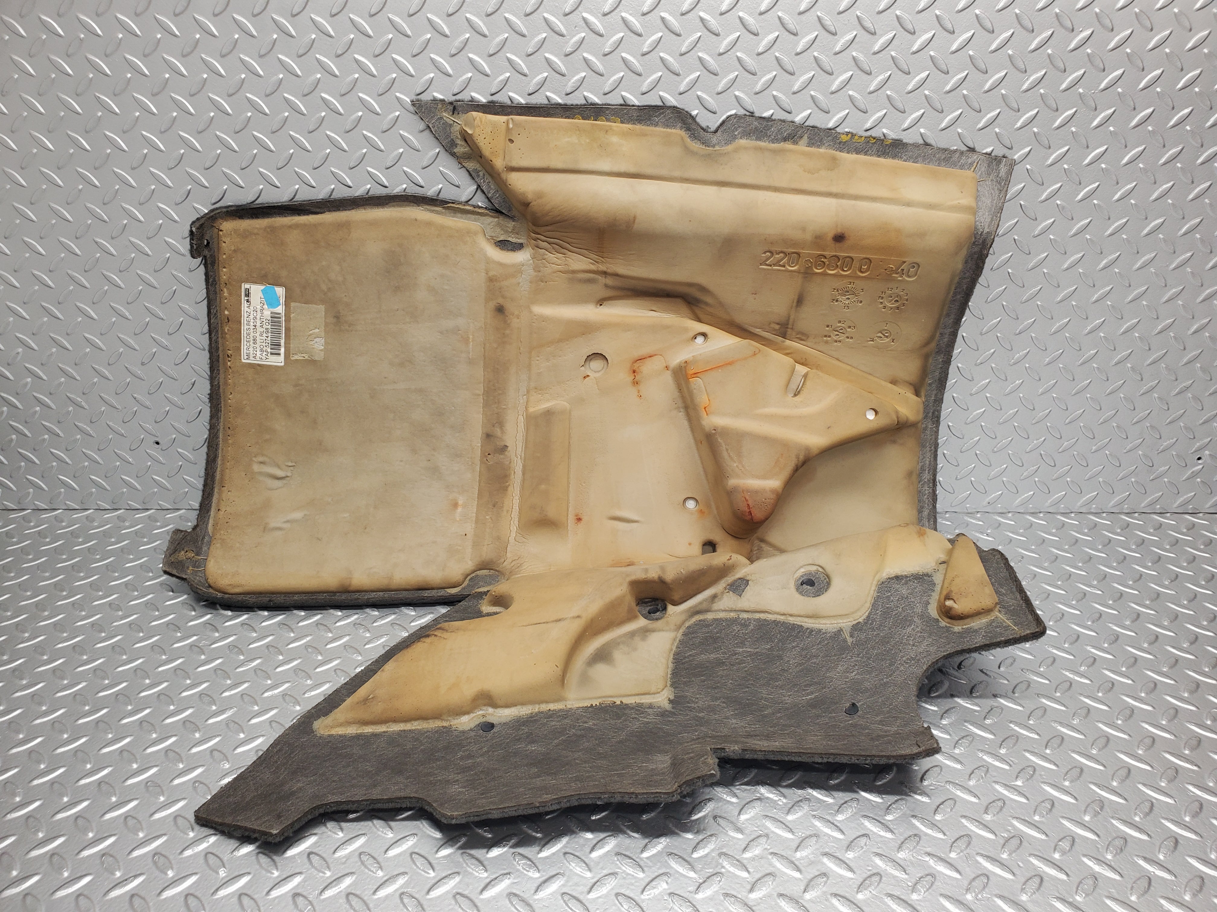 1650 Mercedes-Benz W220 S430 Floor Mat Front Left Side 220680340