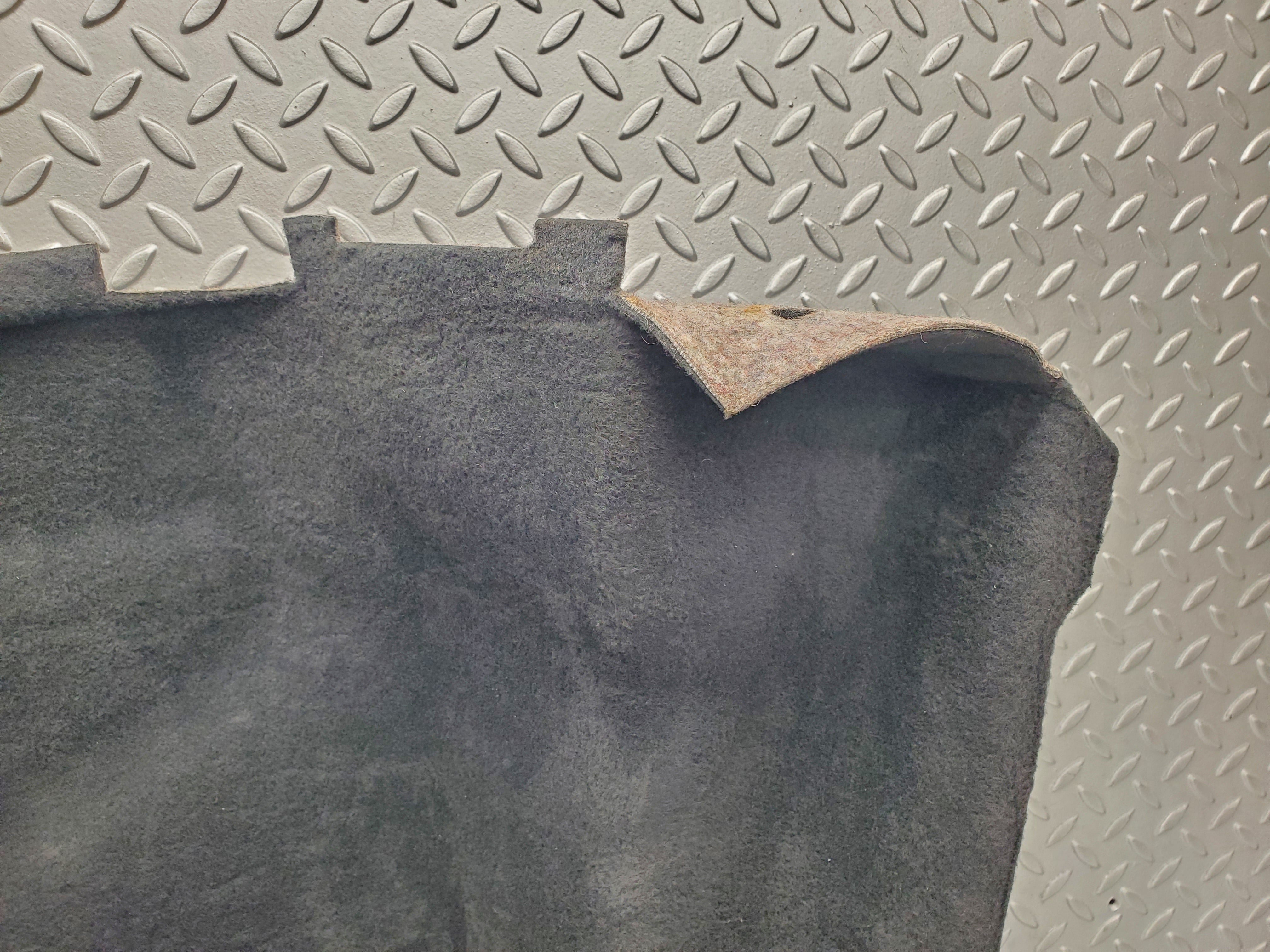 1654 Mercedes-Benz W220 S430 Trunk Liner Carpet Rear Right Side 2206931491