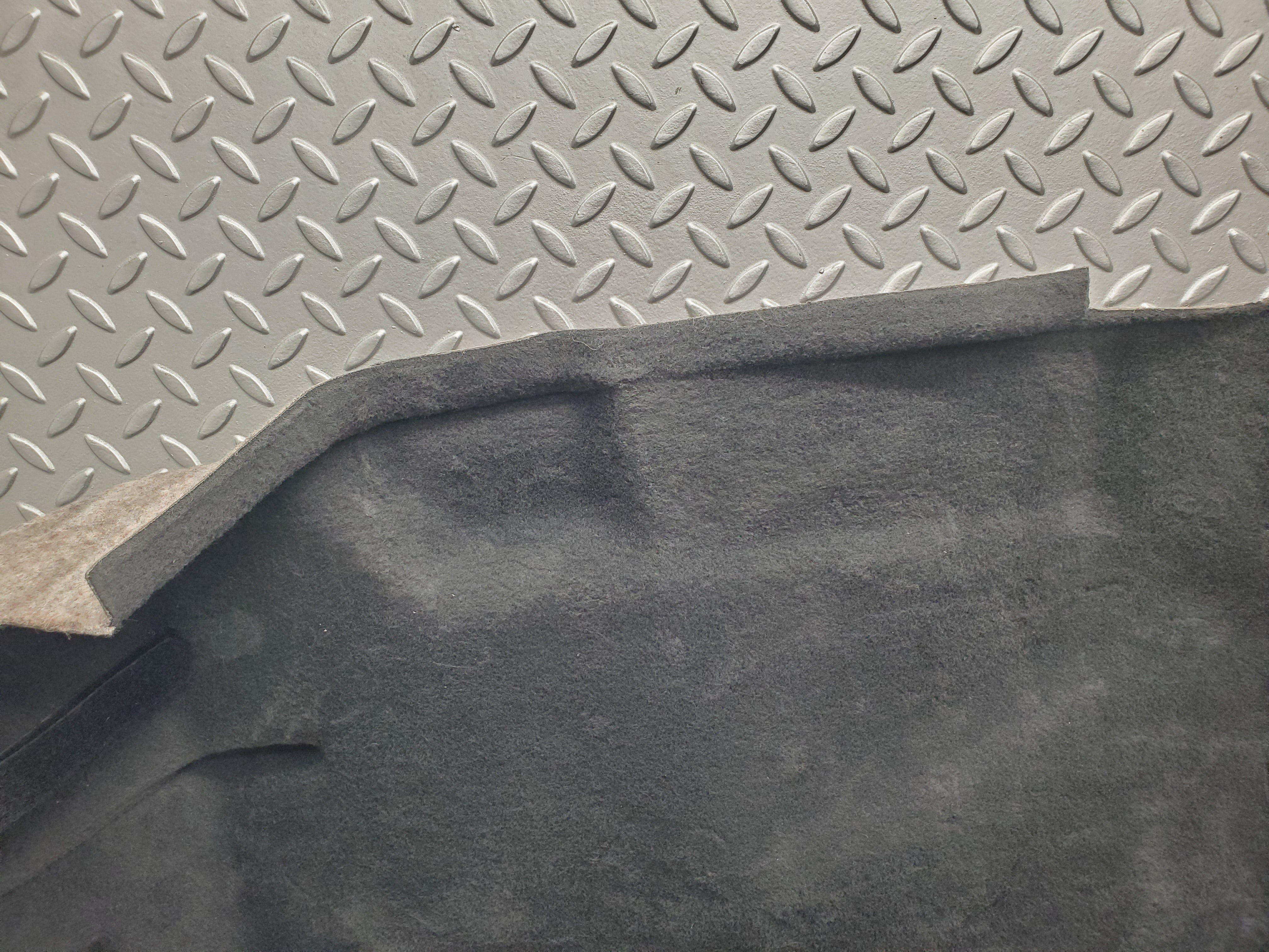 1654 Mercedes-Benz W220 S430 Trunk Liner Carpet Rear Right Side 2206931491