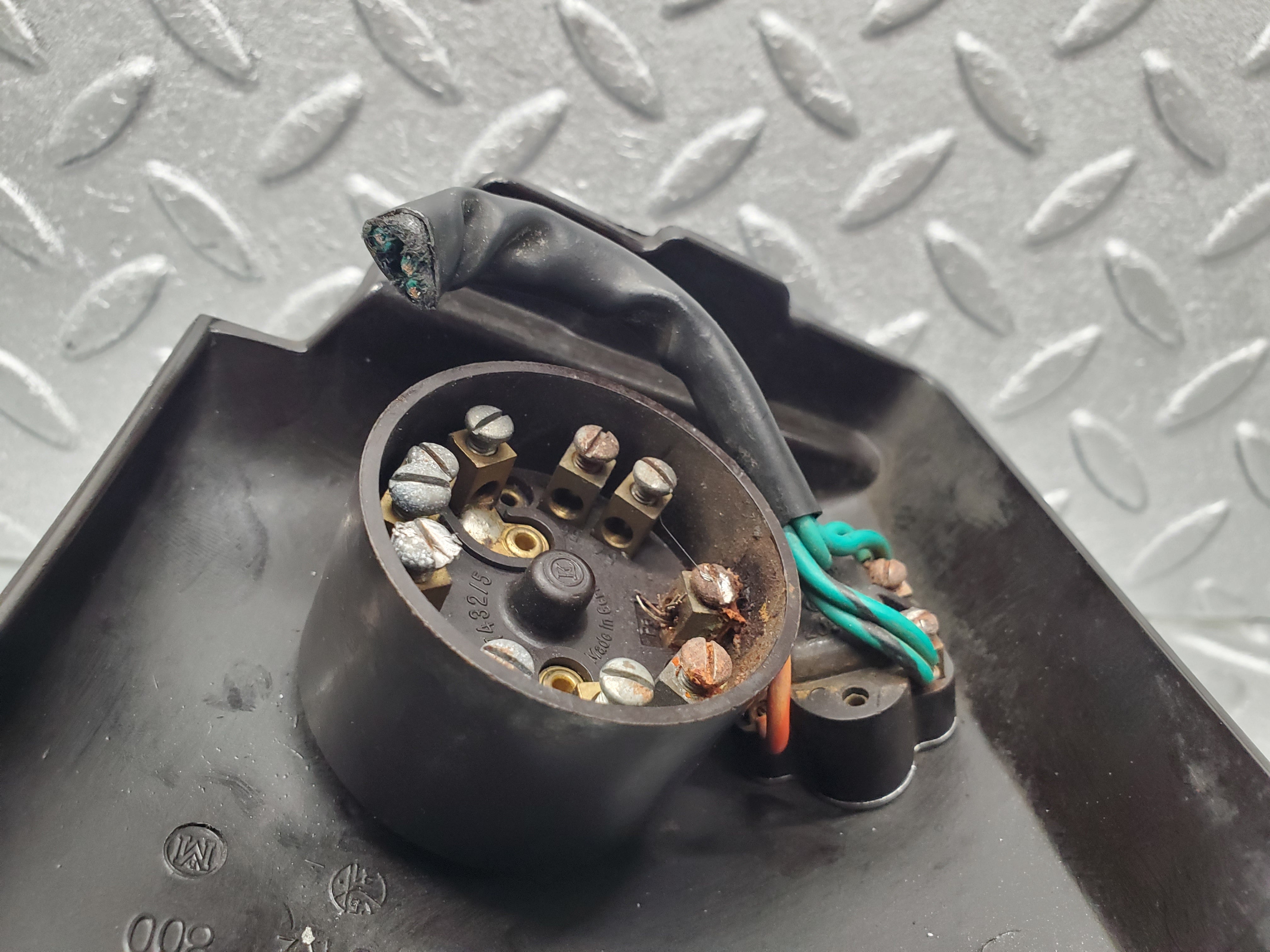 1667 Mercedes-Benz W105 219 PONTON Dashboard Panel With Switch LHD 101206802183