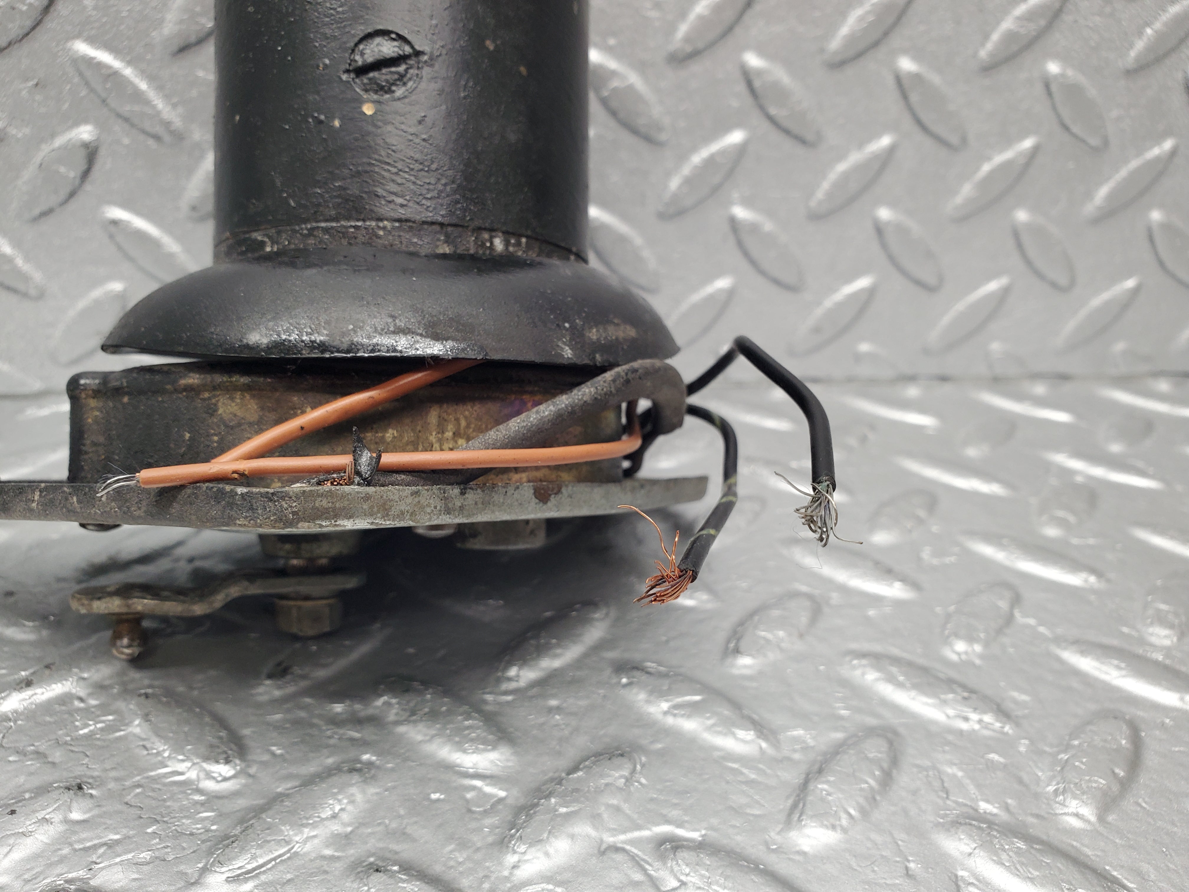 1671 Mercedes-Benz W105 219 PONTON Wiper Motor