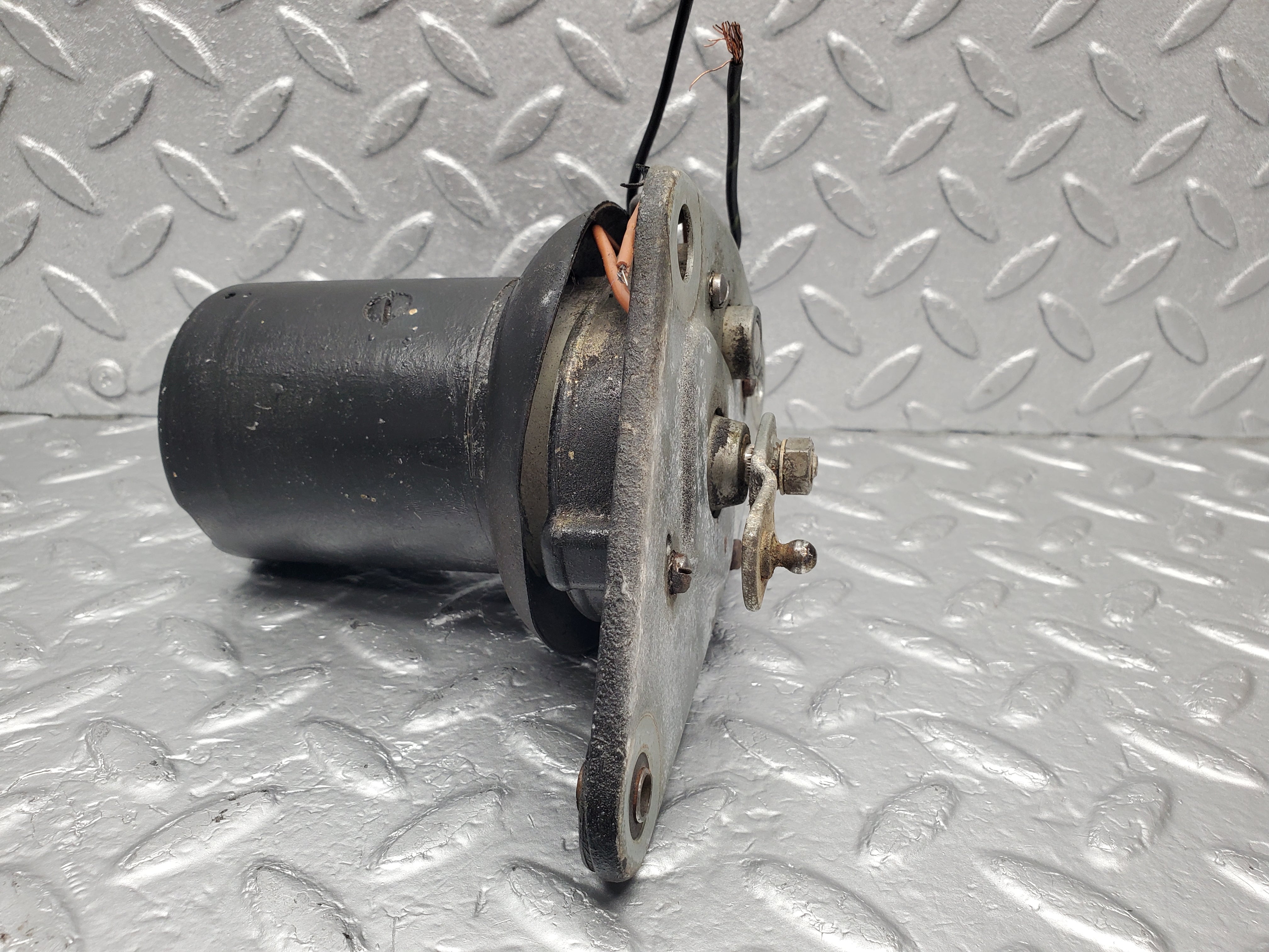 1671 Mercedes-Benz W105 219 PONTON Wiper Motor