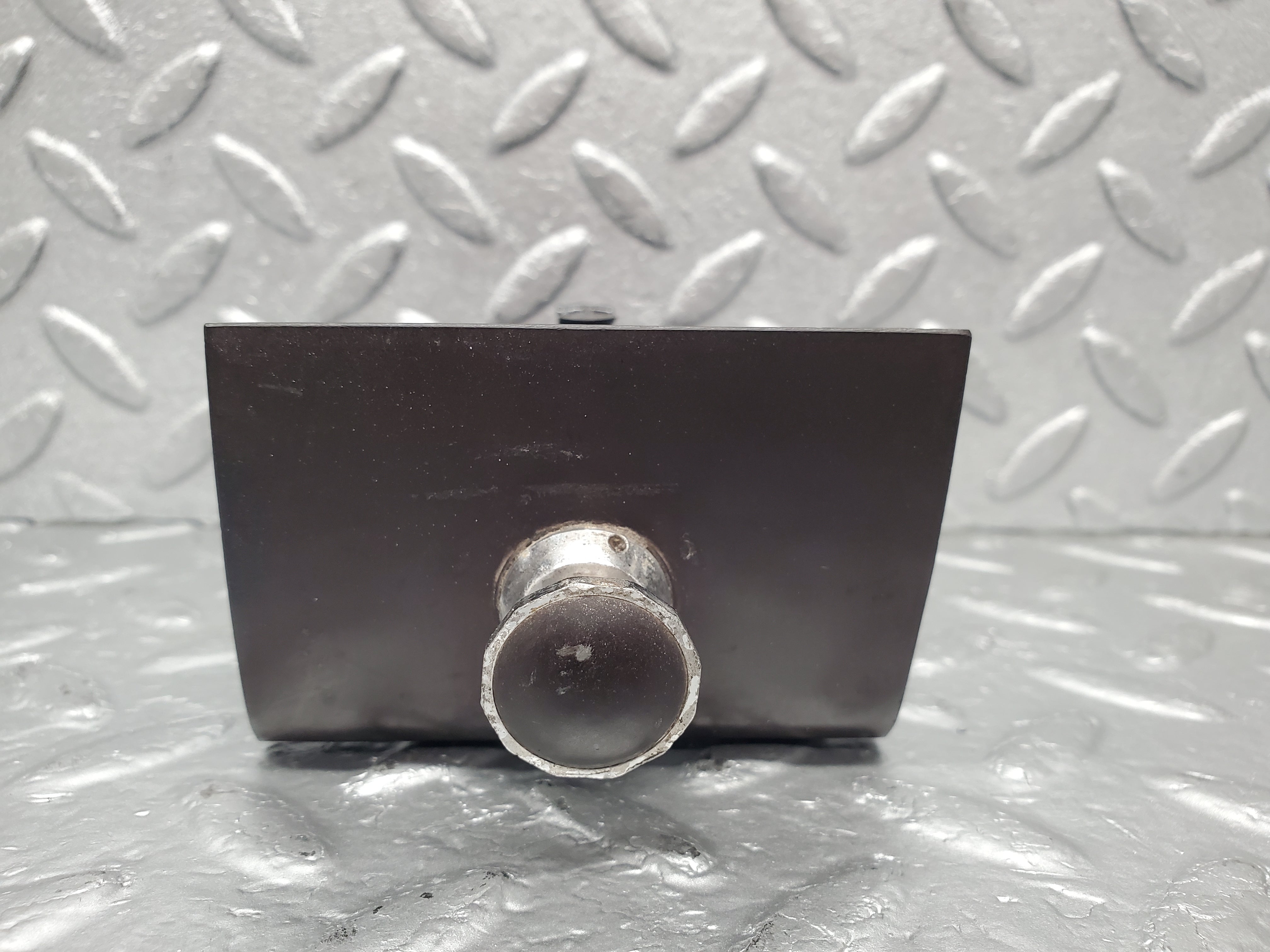 1672 Mercedes-Benz W105 219 PONTON Ashtray