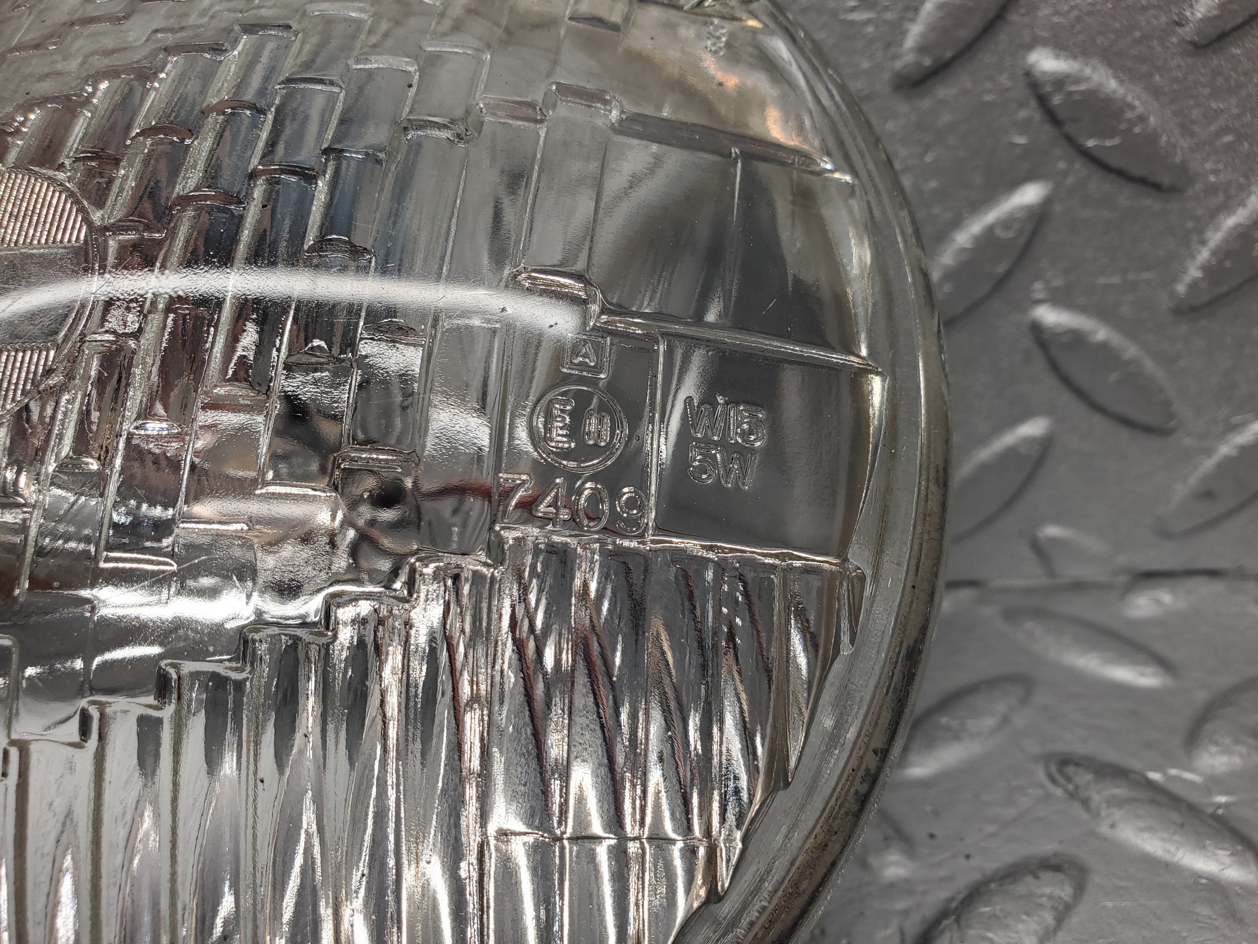 1678 Mercedes-Benz W105 219 PONTON Headlight Bulb