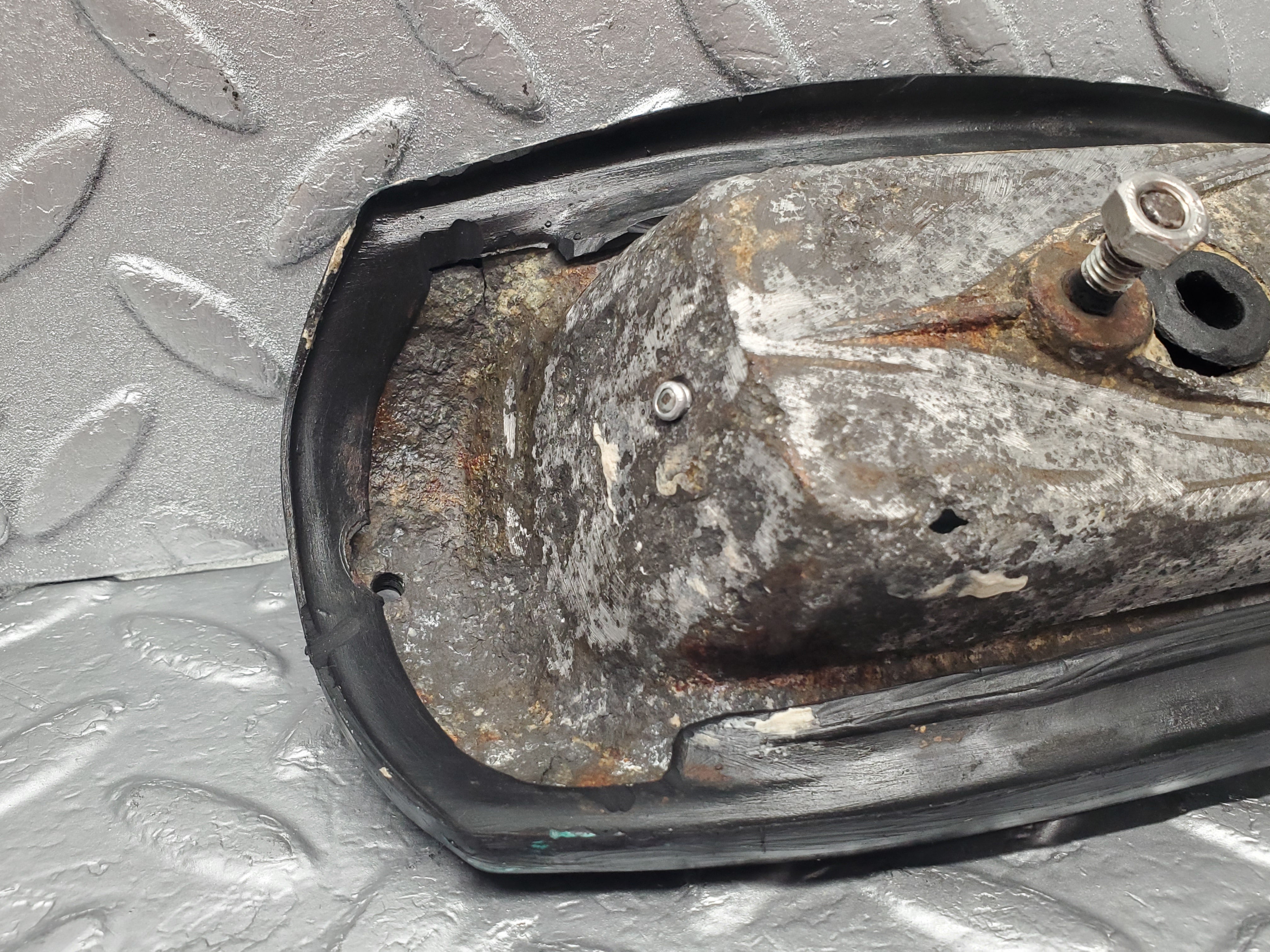 1683 Mercedes-Benz W105 219 PONTON Rear Tail Light Housing 01808200164